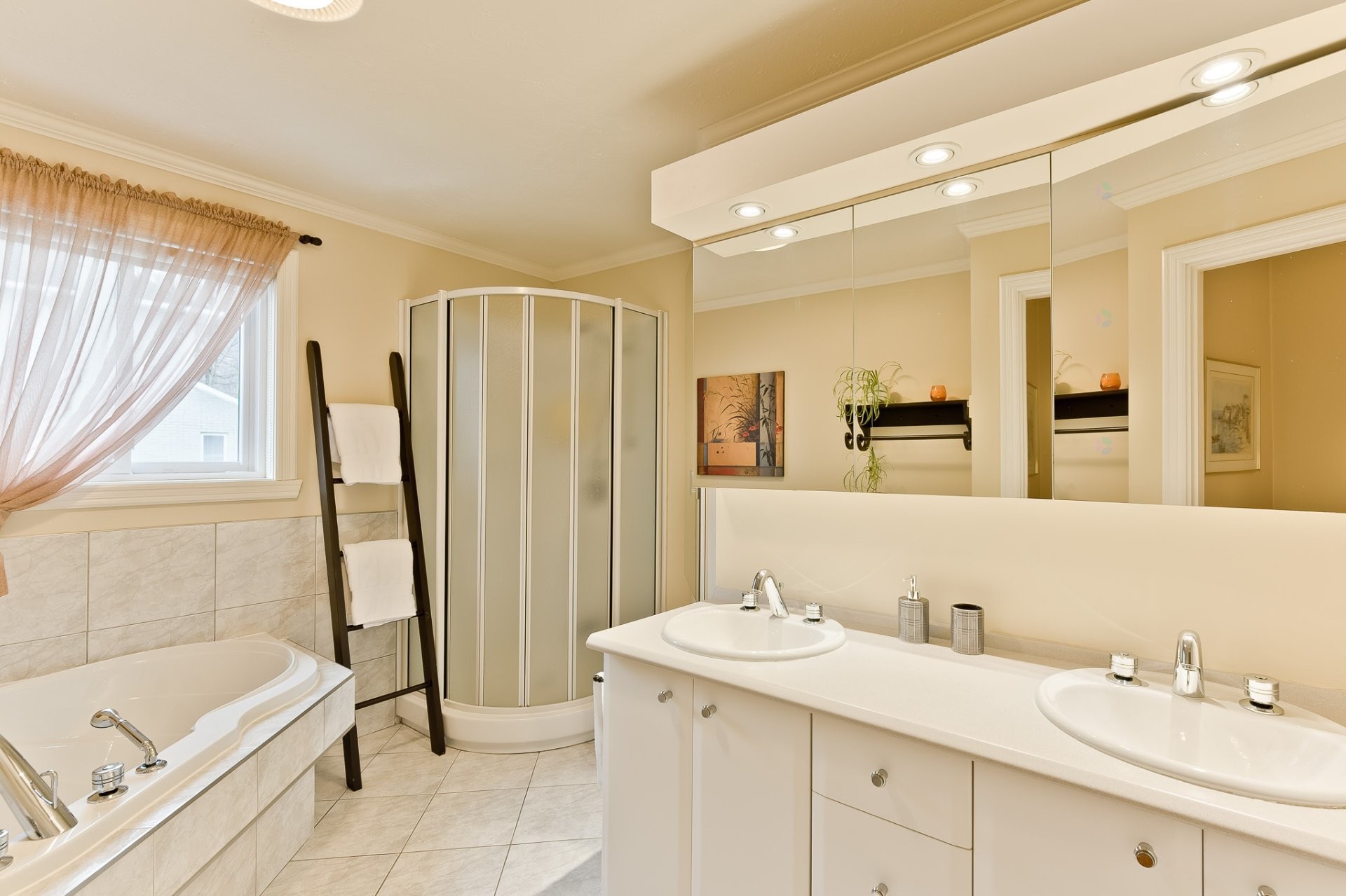 









975


Rue Argyll

,
Sherbrooke (Les Nations),




QC
J1J3J6

