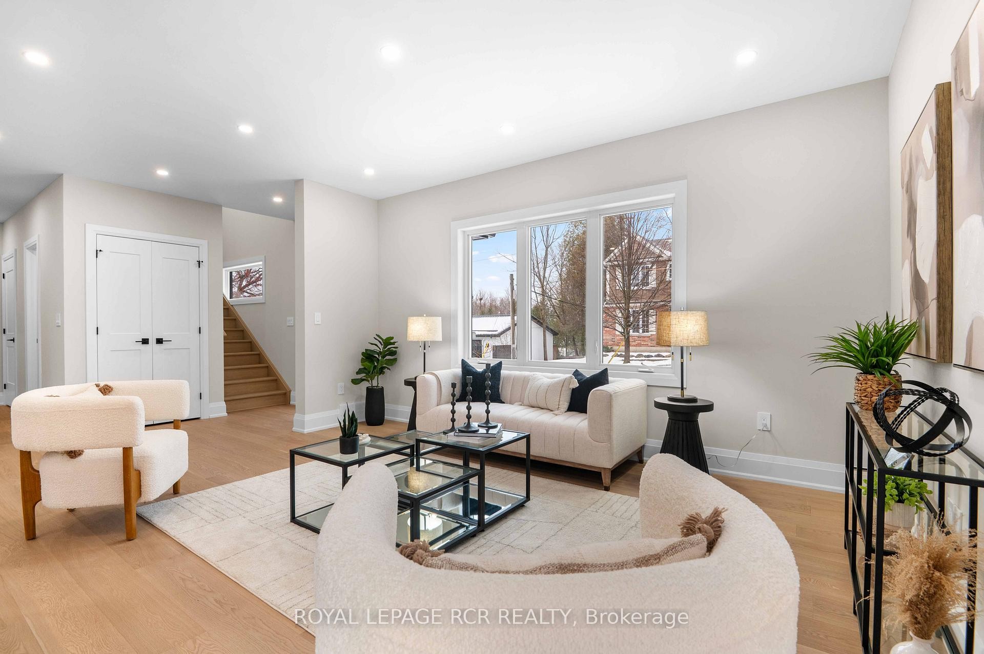 









7


Henry

Street,
Orangeville,




ON
L9W 1R6

