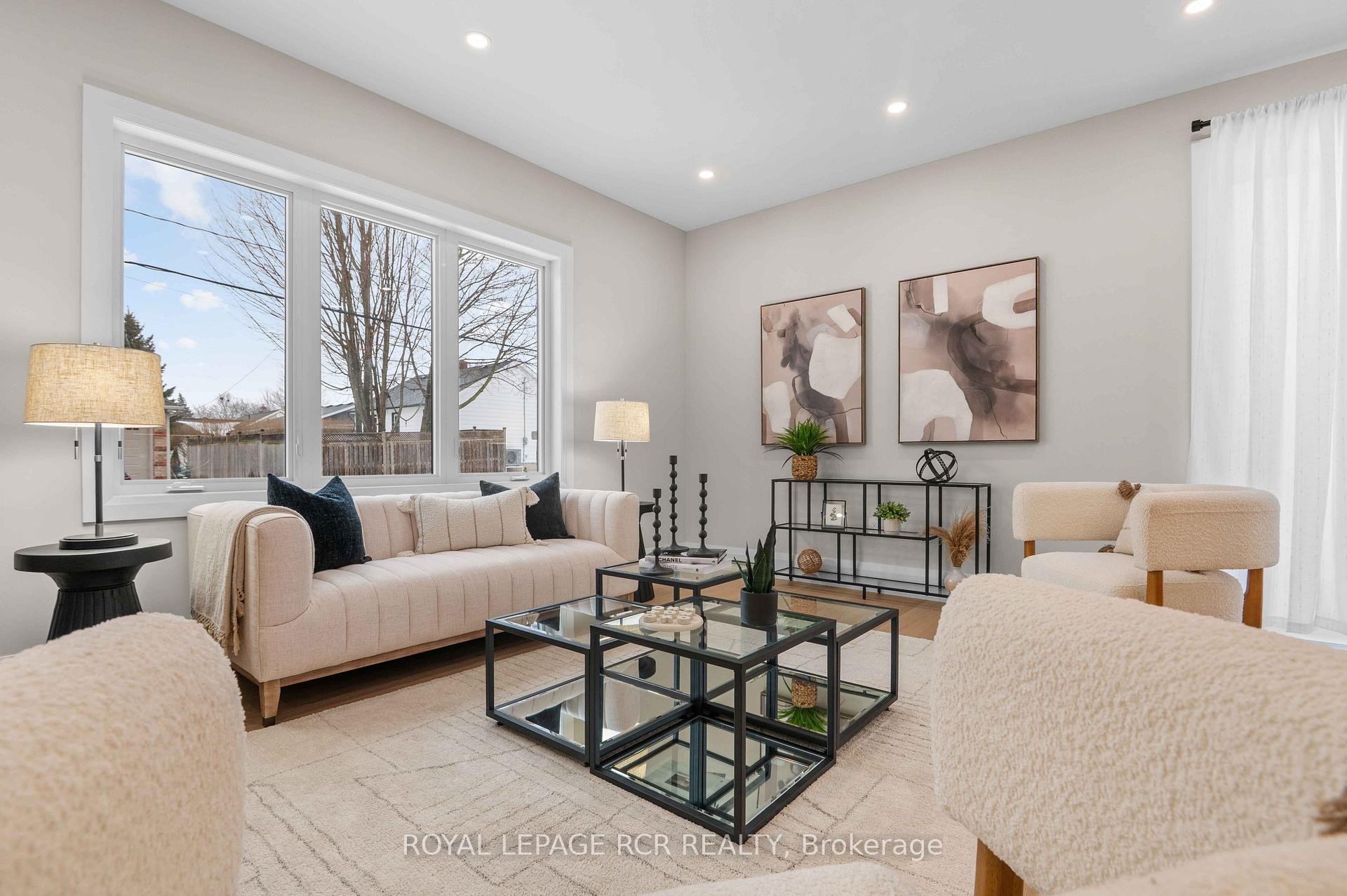 









7


Henry

Street,
Orangeville,




ON
L9W 1R6

