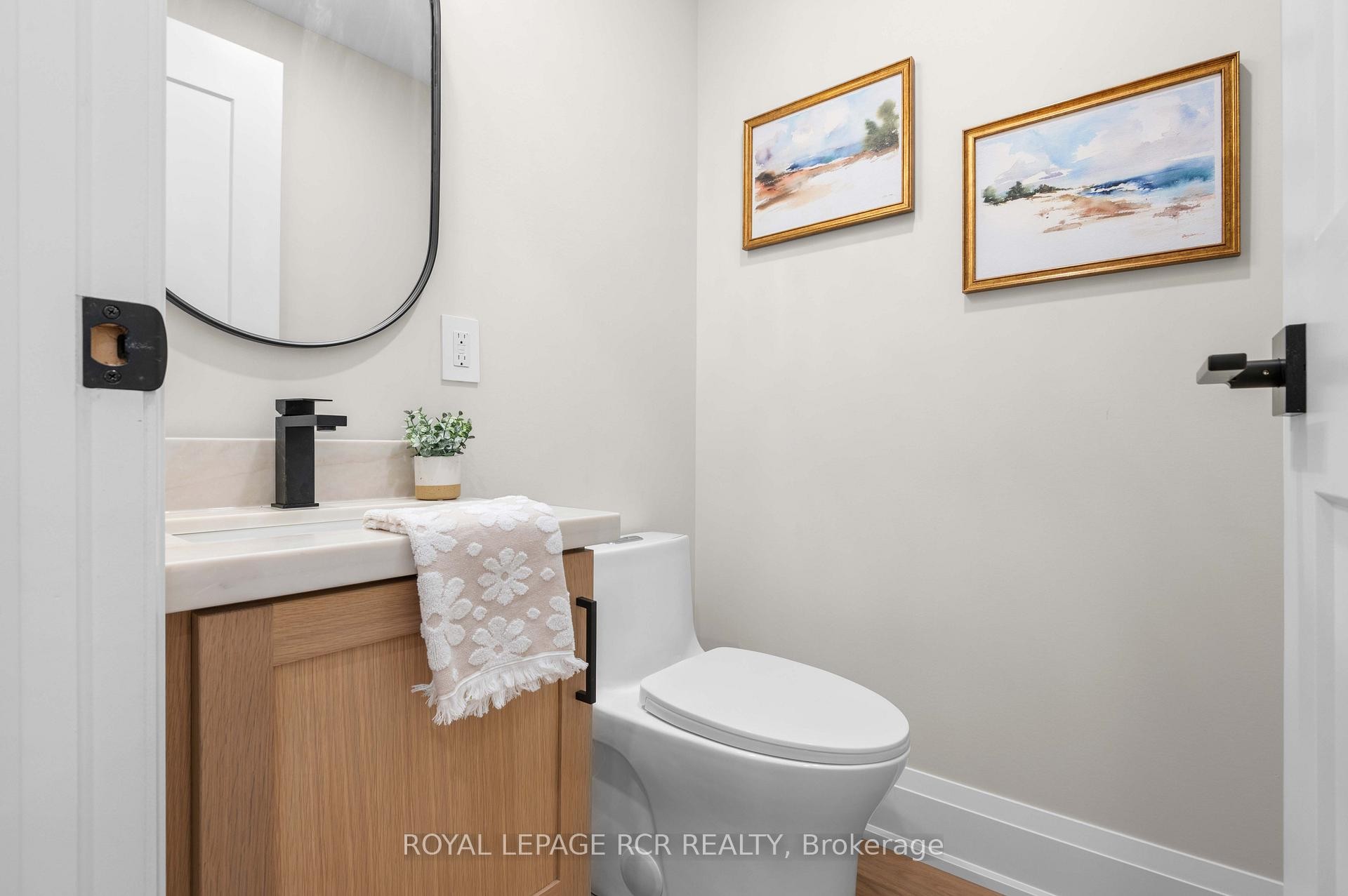 









7


Henry

Street,
Orangeville,




ON
L9W 1R6

