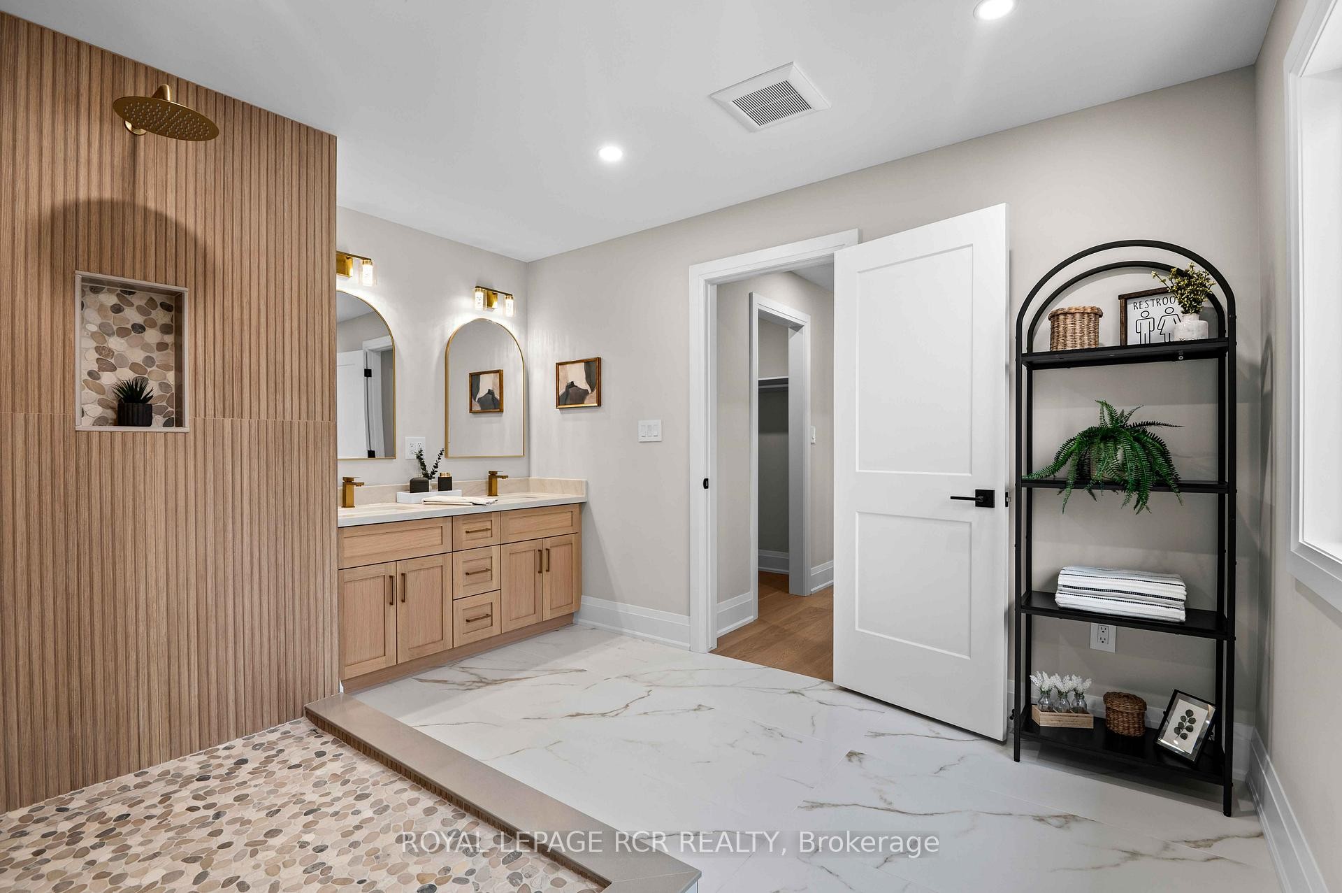 









7


Henry

Street,
Orangeville,




ON
L9W 1R6

