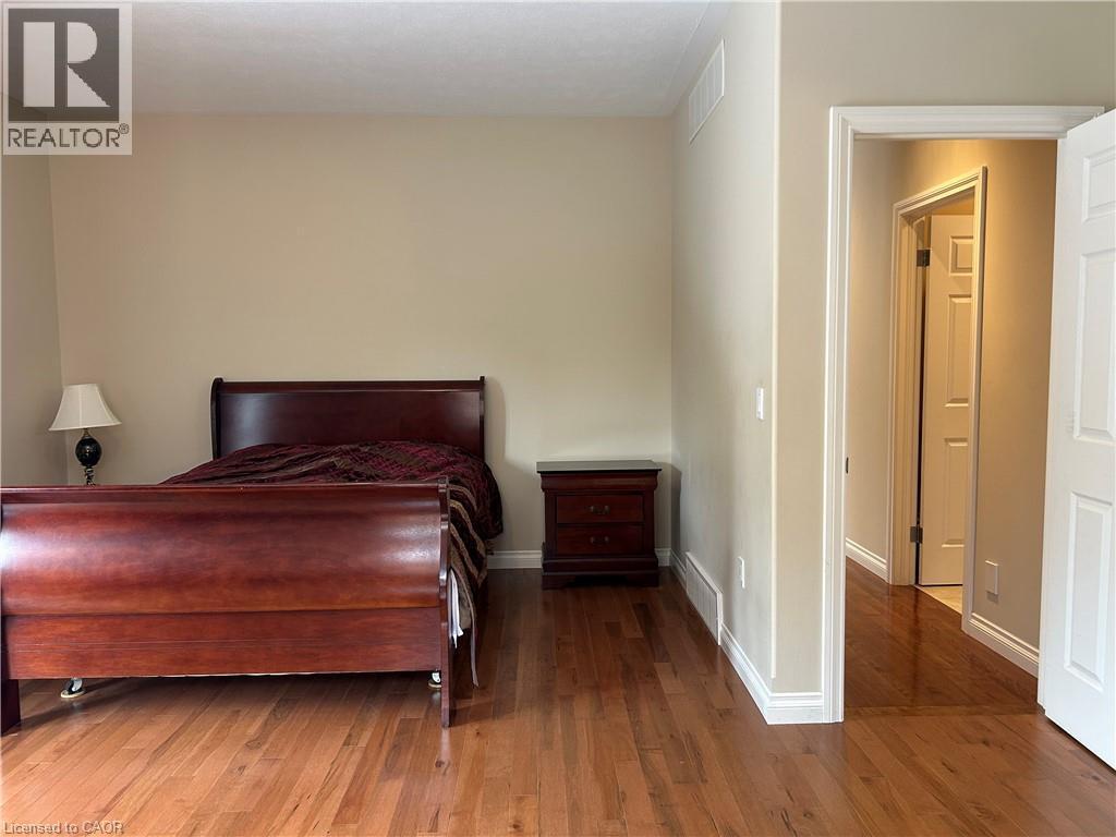 












27 WERRET Avenue

,
Simcoe,




Ontario
N3Y5N5

