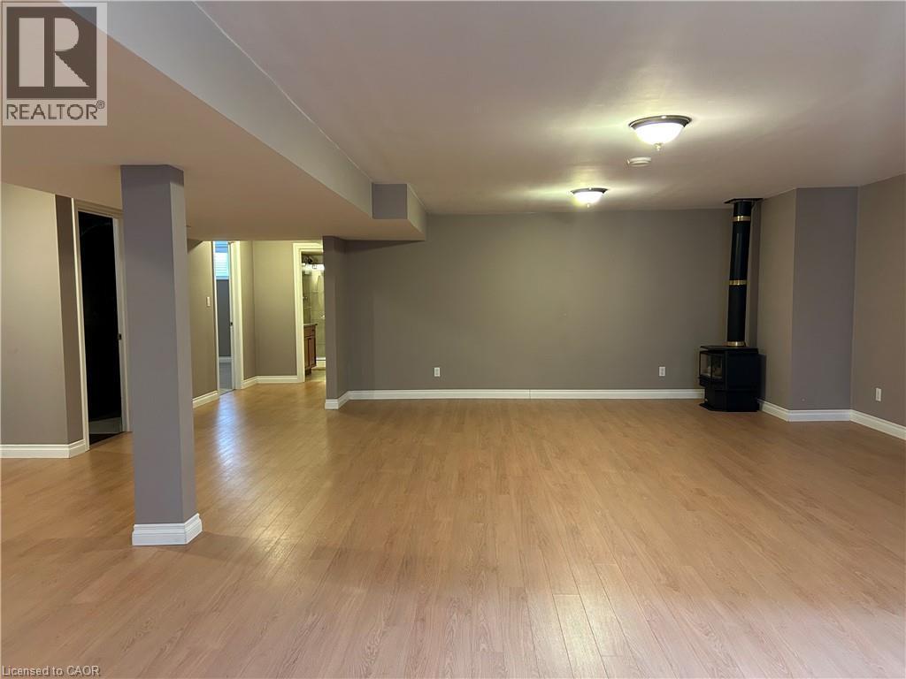












27 WERRET Avenue

,
Simcoe,




Ontario
N3Y5N5


