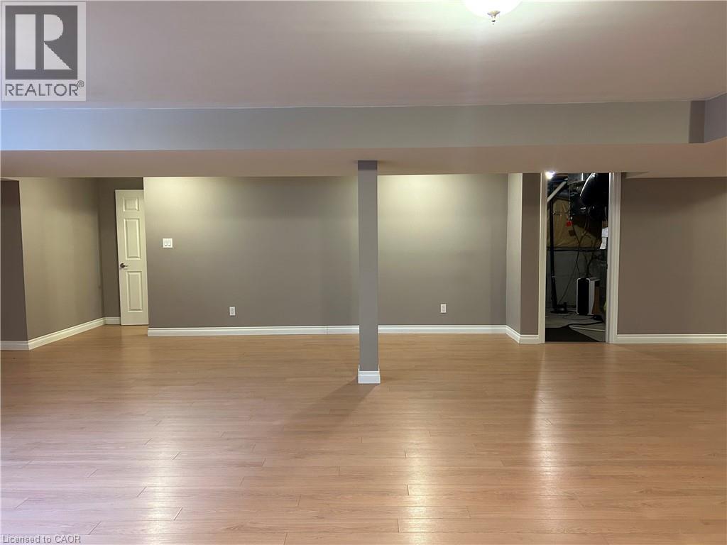 












27 WERRET Avenue

,
Simcoe,




Ontario
N3Y5N5

