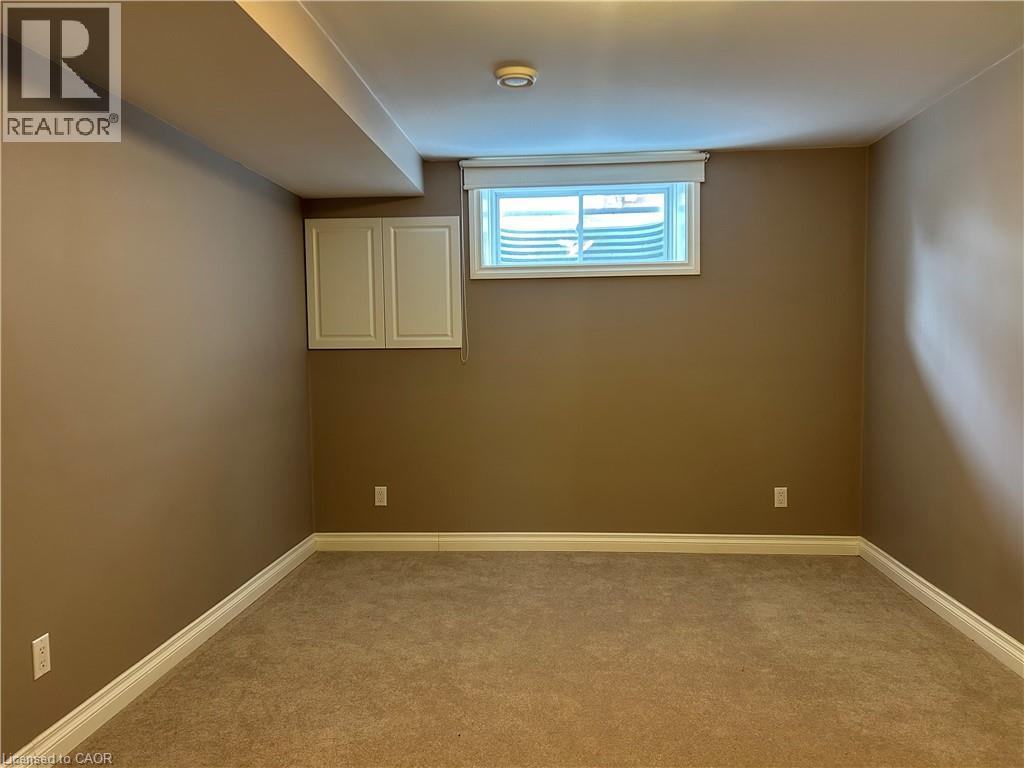 












27 WERRET Avenue

,
Simcoe,




Ontario
N3Y5N5

