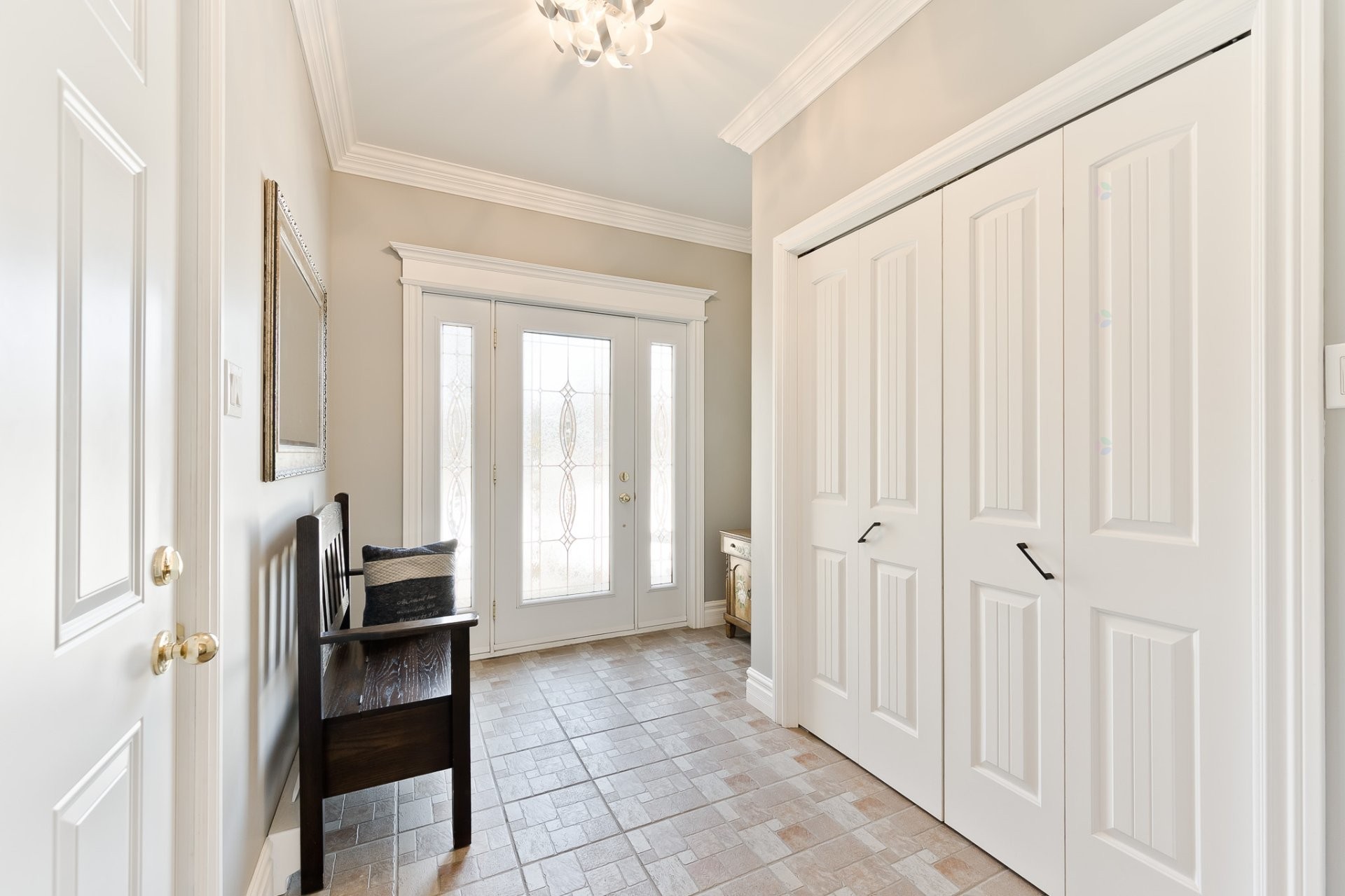 









111


17e Avenue

,
Magog,




QC
J1X3V9

