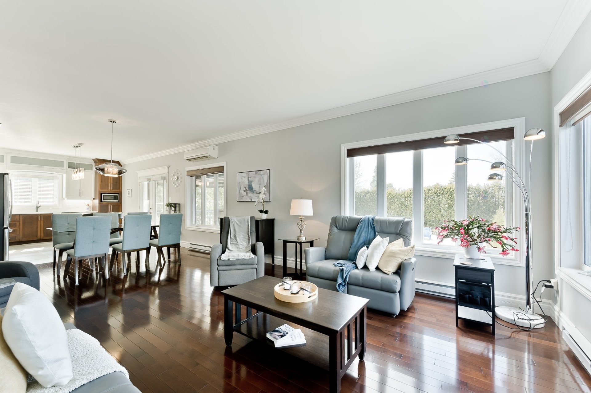 









111


17e Avenue

,
Magog,




QC
J1X3V9

