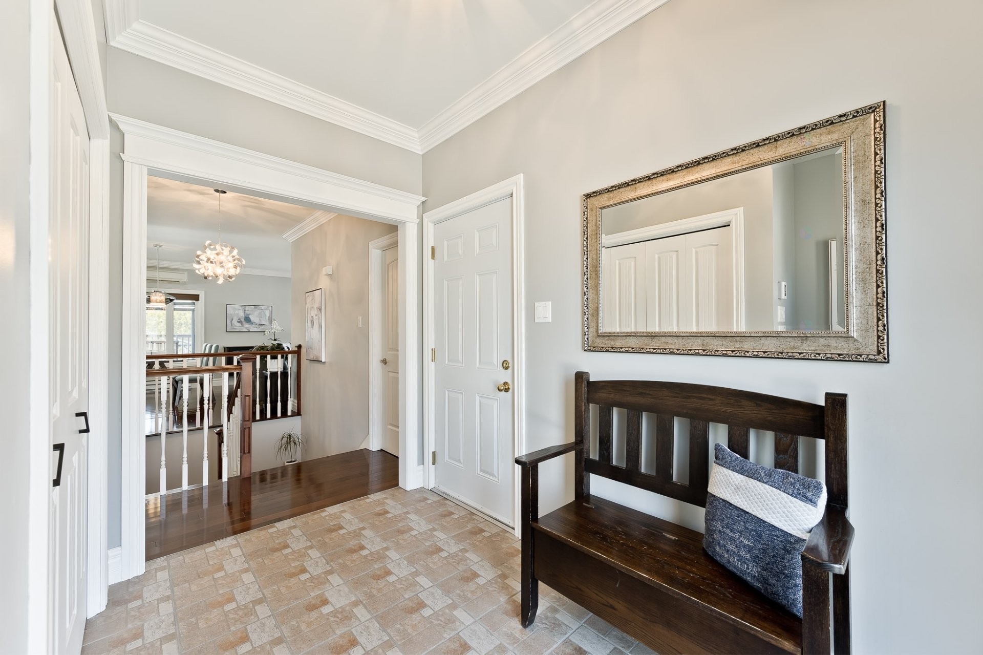 









111


17e Avenue

,
Magog,




QC
J1X3V9

