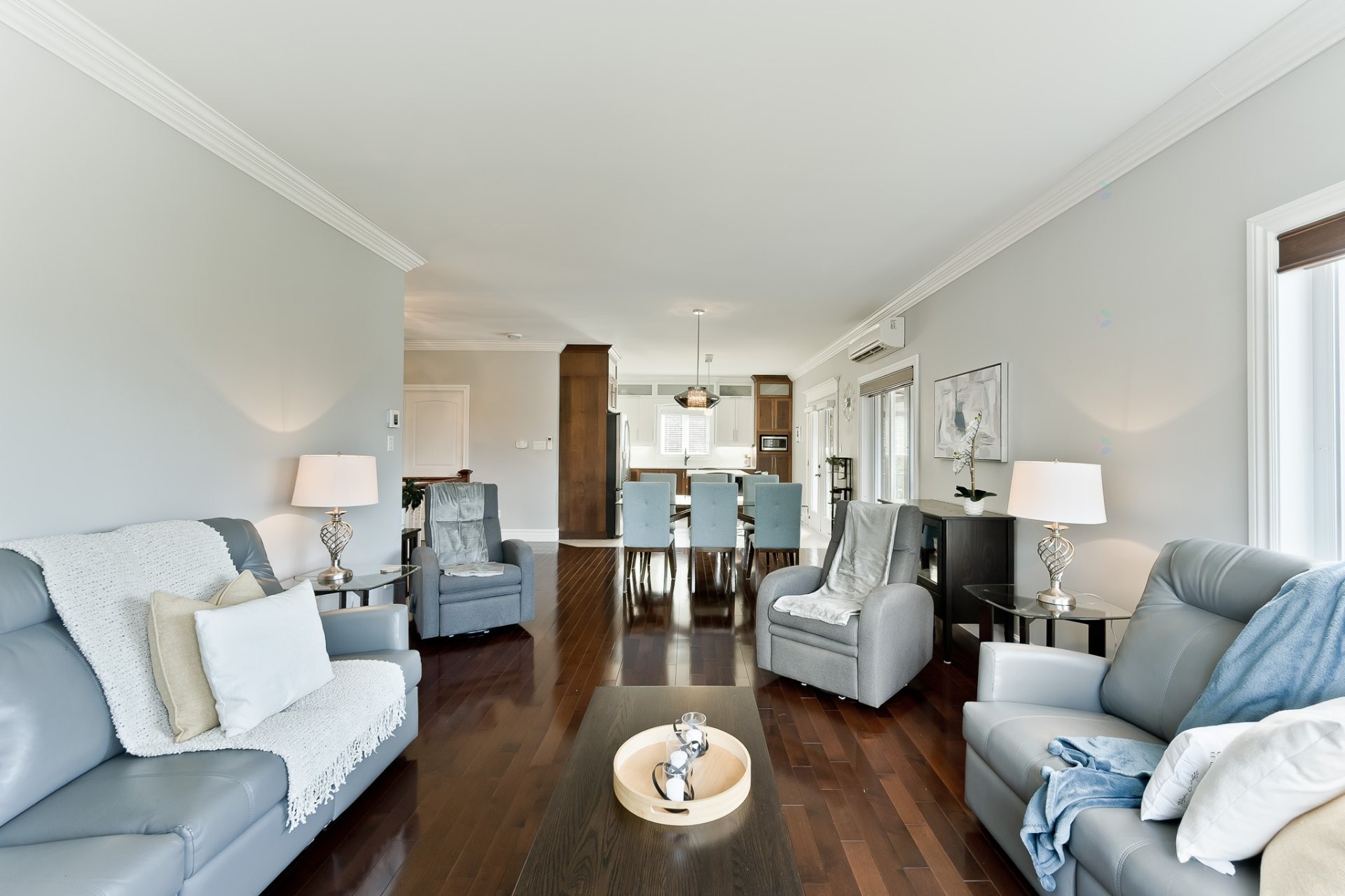 









111


17e Avenue

,
Magog,




QC
J1X3V9

