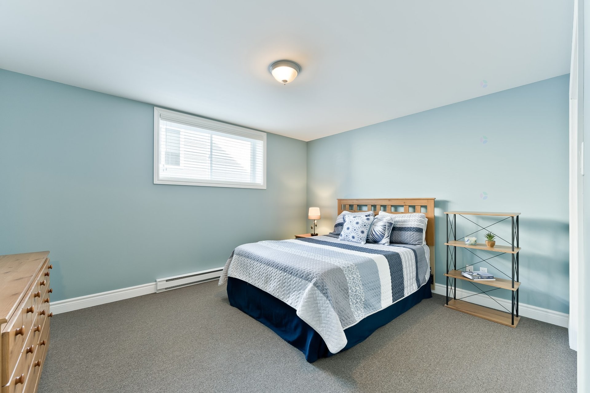 









111


17e Avenue

,
Magog,




QC
J1X3V9

