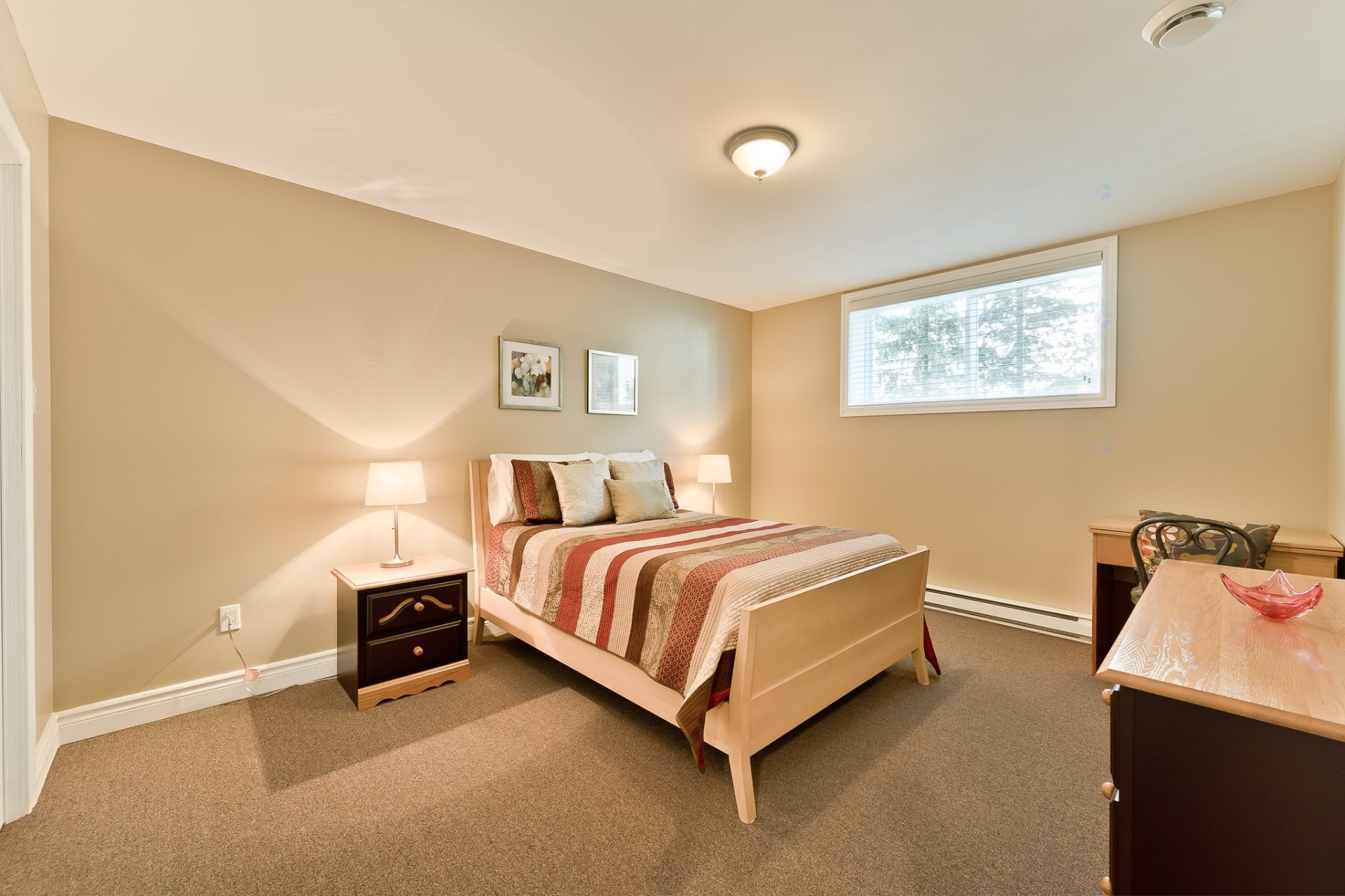 









111


17e Avenue

,
Magog,




QC
J1X3V9

