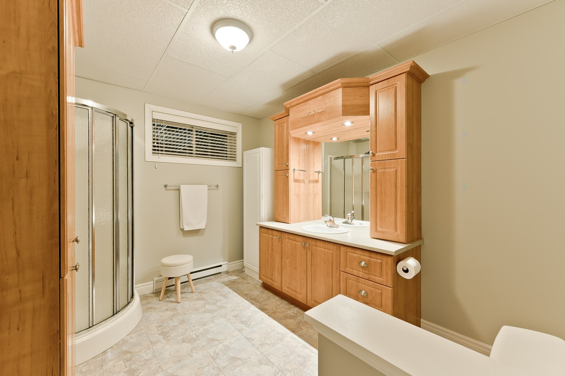 









111


17e Avenue

,
Magog,




QC
J1X3V9

