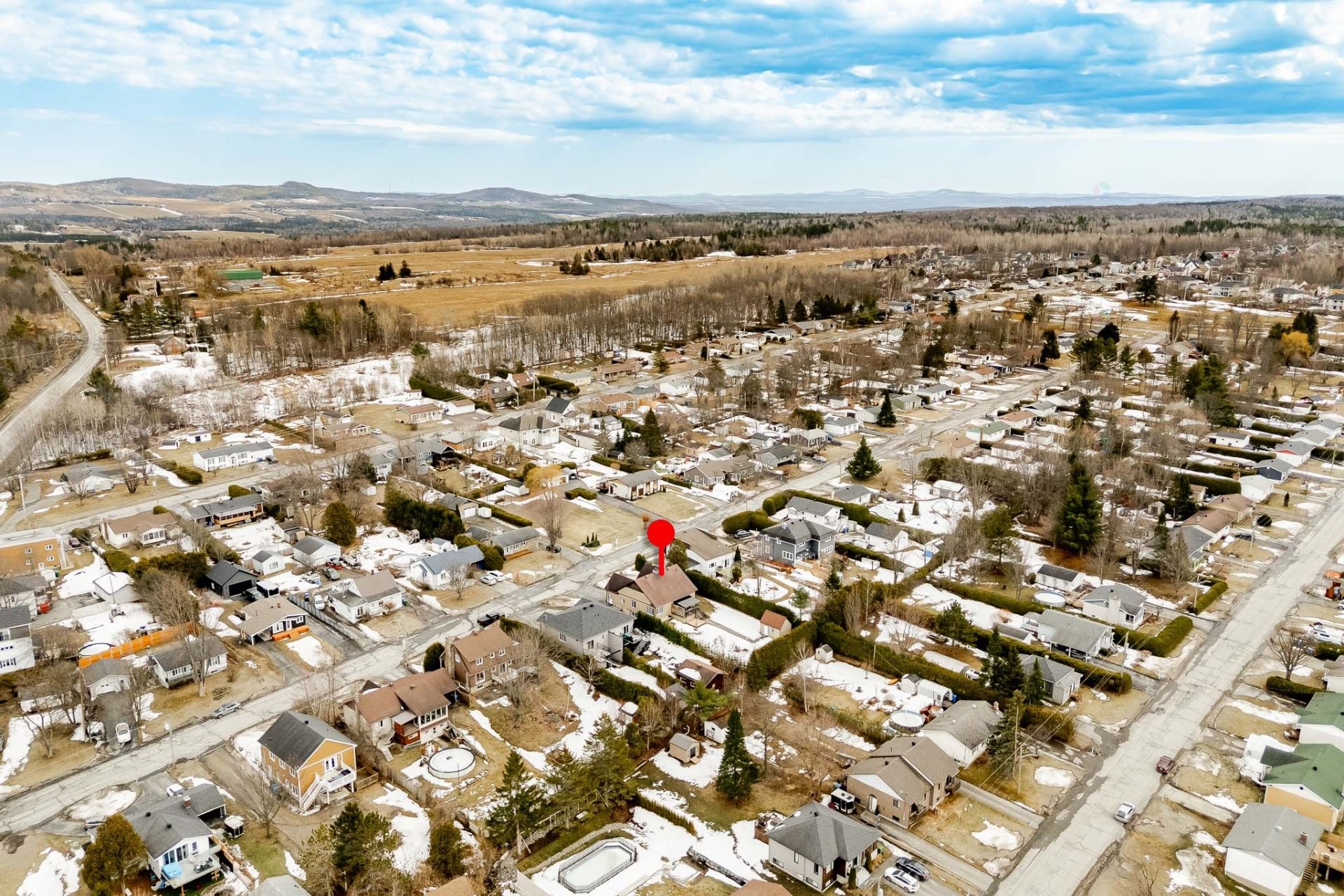 









111


17e Avenue

,
Magog,




QC
J1X3V9

