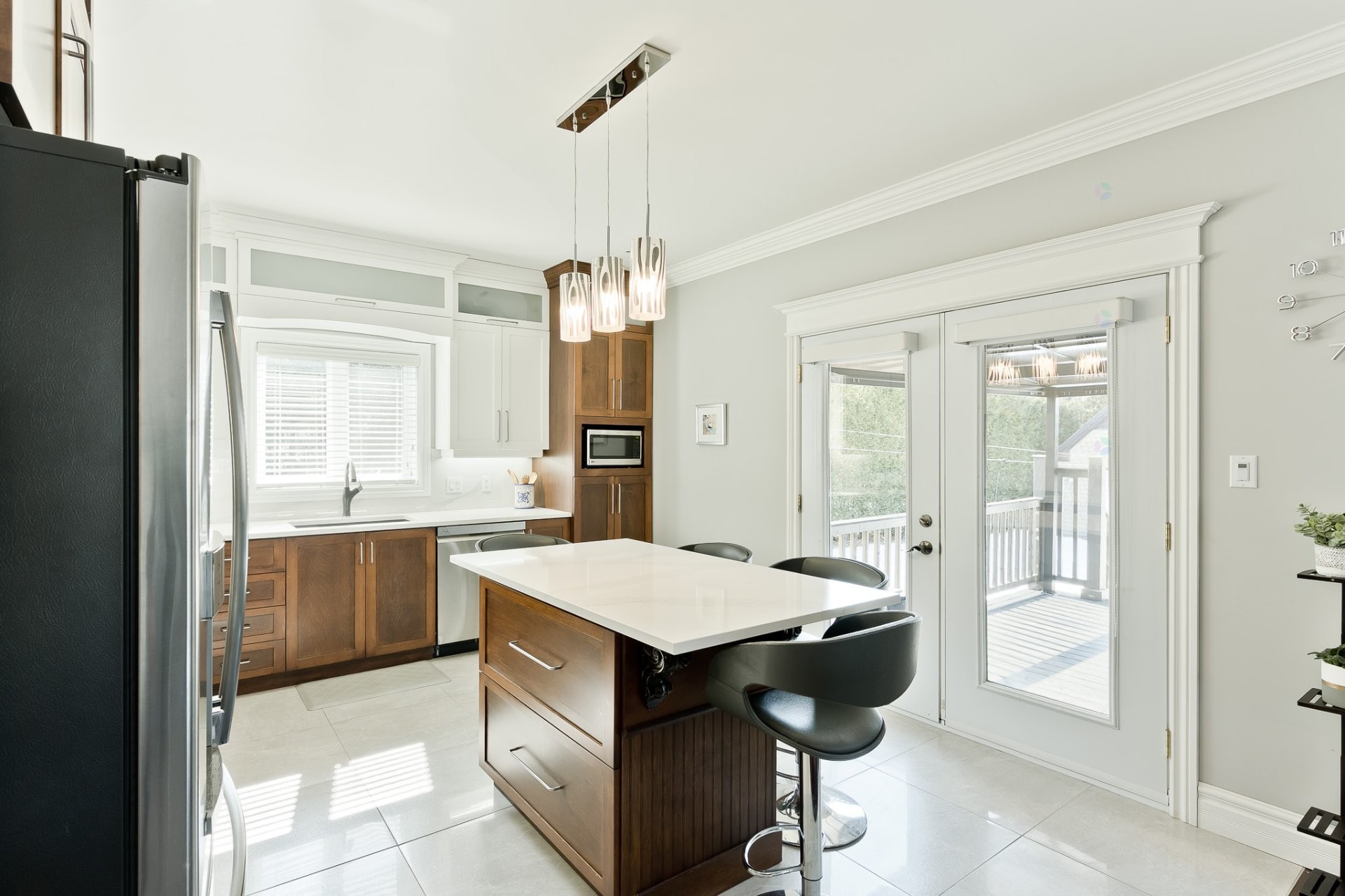 









111


17e Avenue

,
Magog,




QC
J1X3V9

