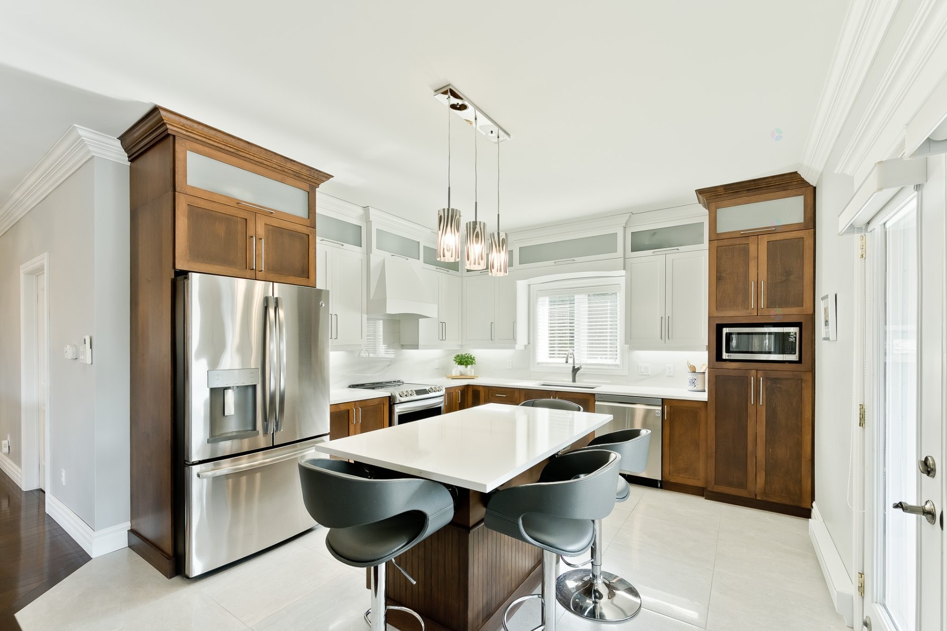 









111


17e Avenue

,
Magog,




QC
J1X3V9

