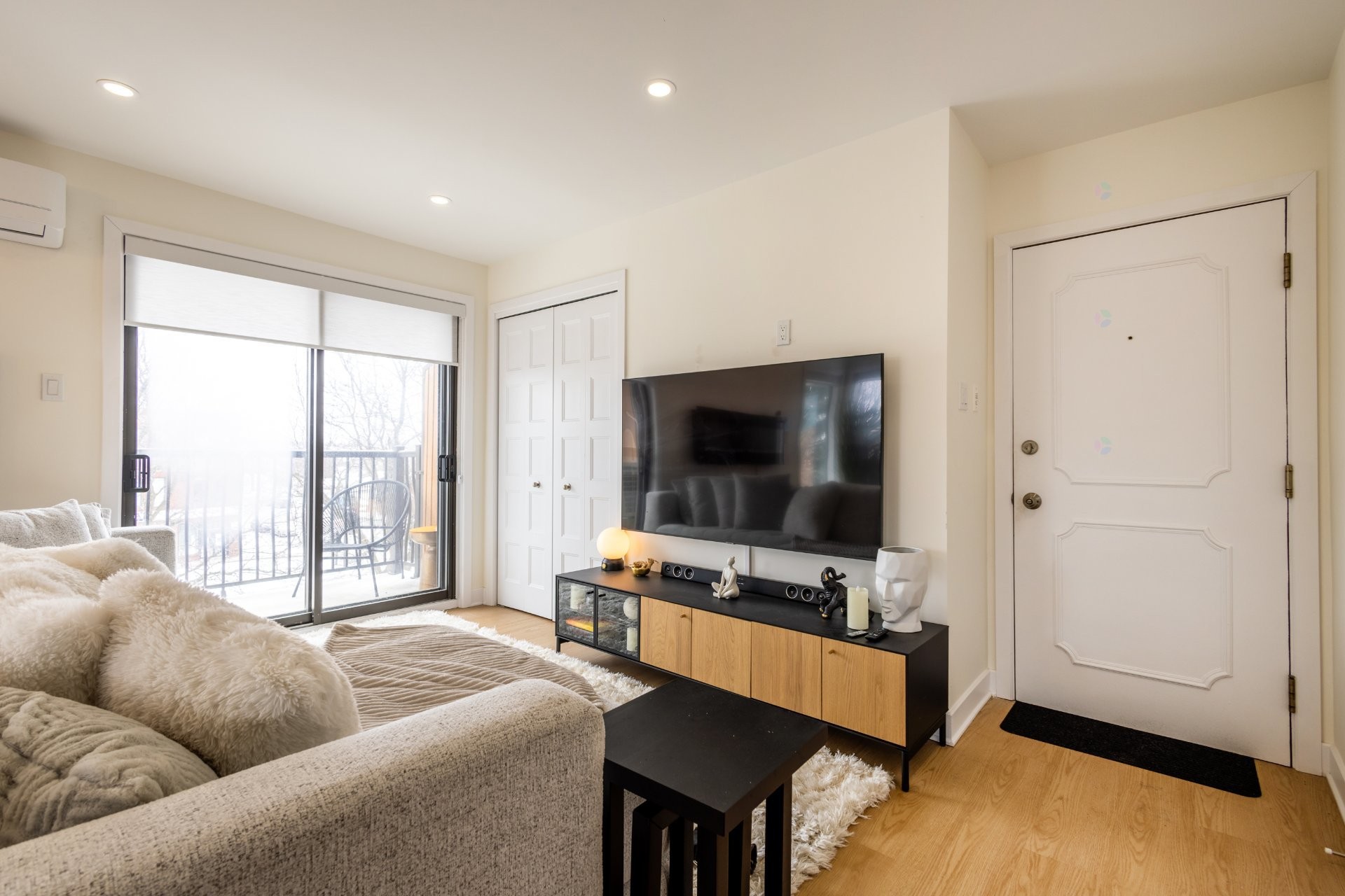 









8911


Boul. Maurice-Duplessis

, 8,
Montréal (Rivière-des-Prairies/Pointe-aux-Trembles),




QC
H1E6M9

