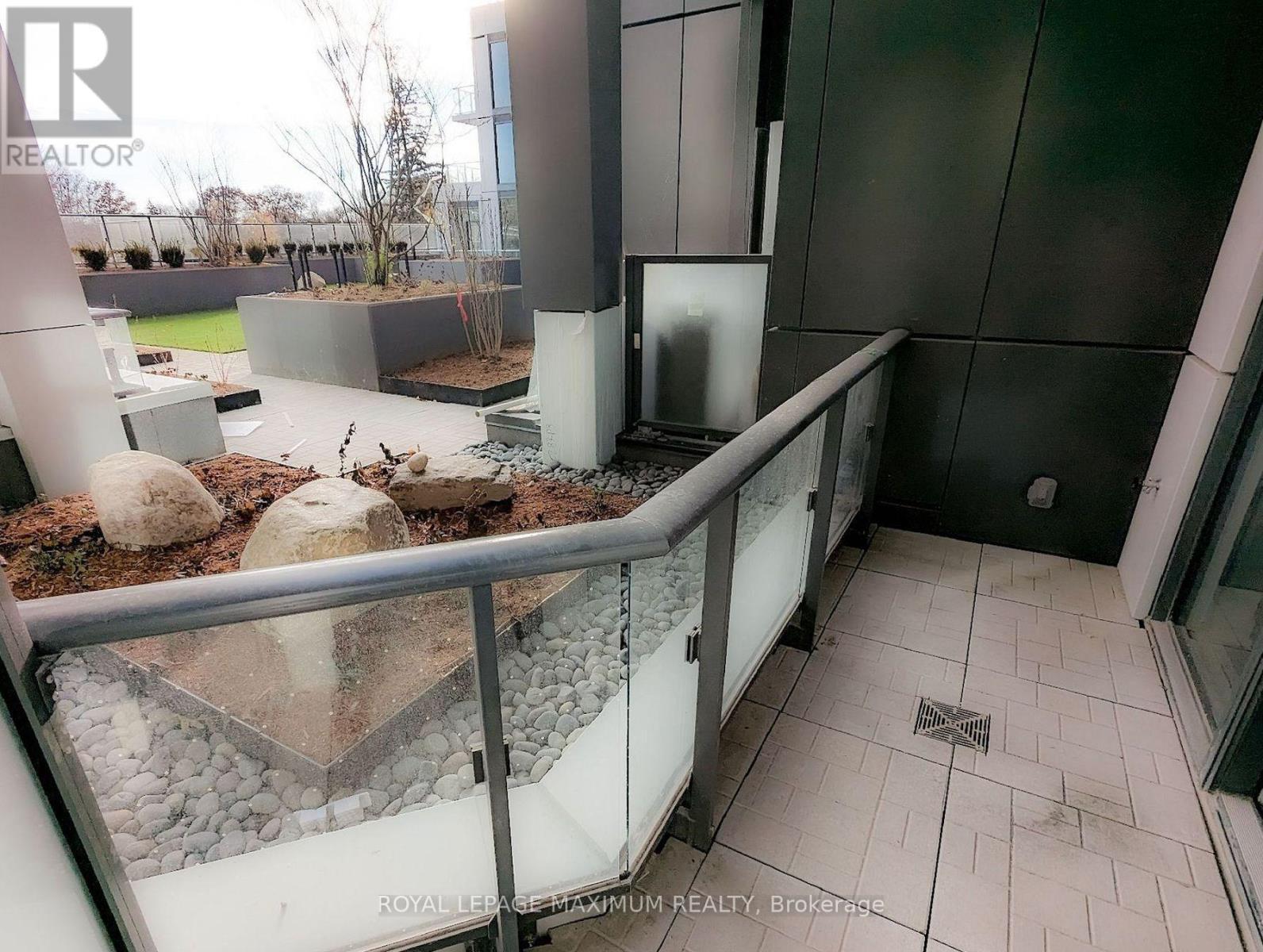 












201 - 2020 BATHURST STREET

,
Toronto,




Ontario
M5P0A6

