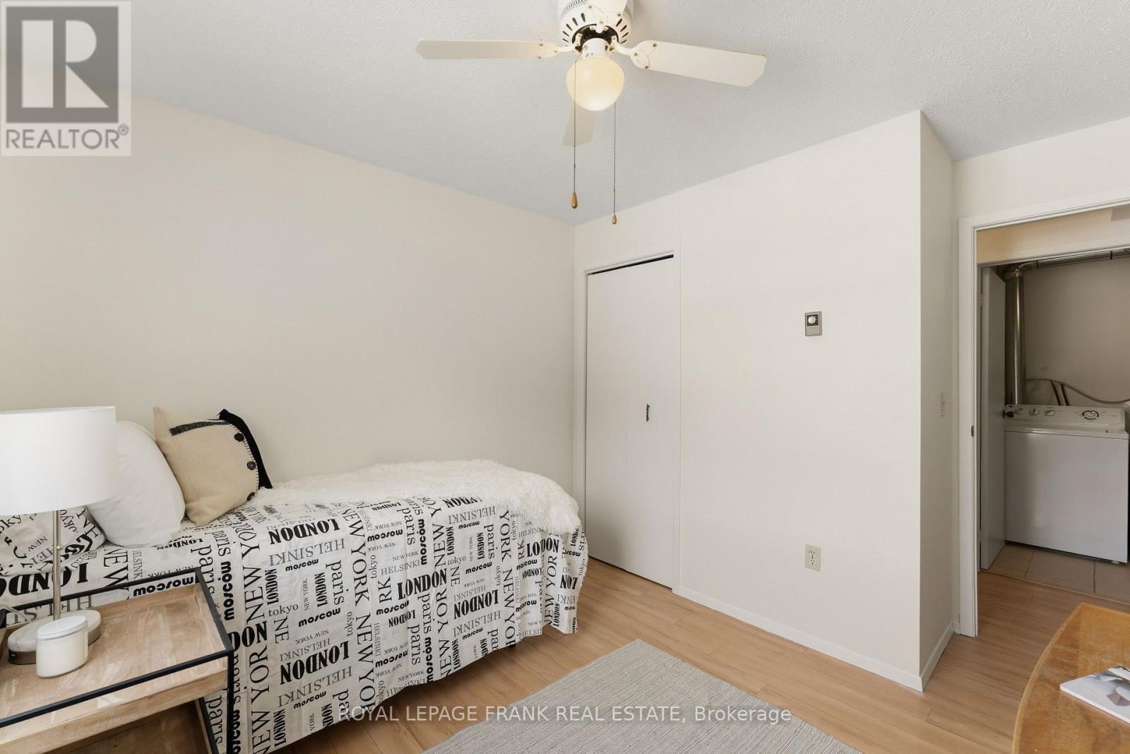 












102 - 15 CLIFTON STREET

,
Kawartha Lakes (Fenelon Falls),




Ontario
K0M1N0

