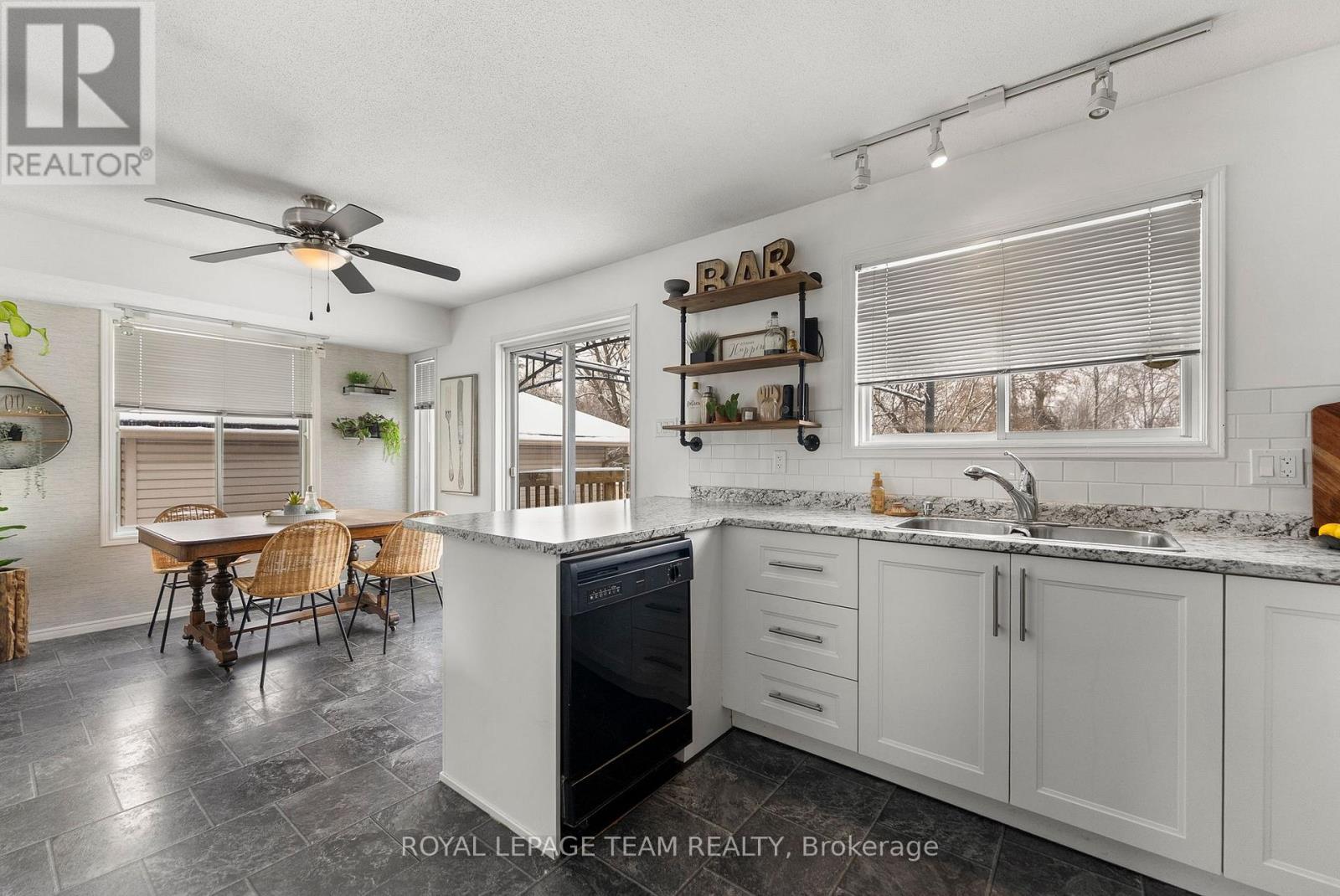 












58 SEVENTH AVENUE

,
Arnprior,




Ontario
K7S3S2

