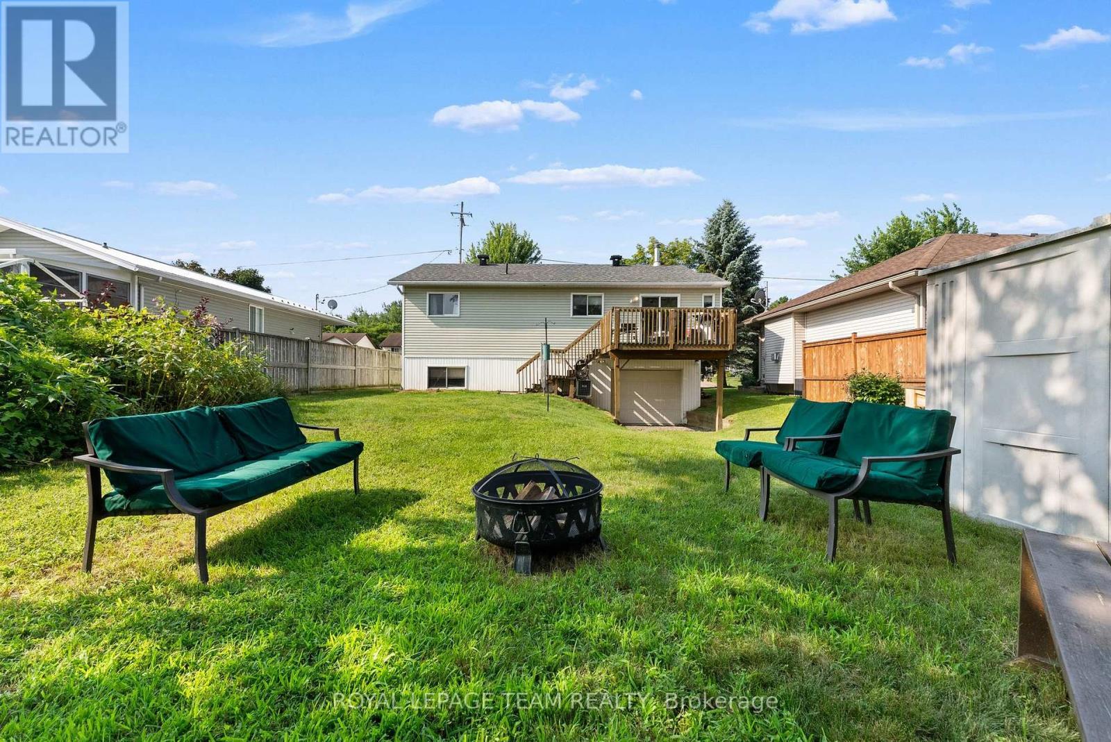 












58 SEVENTH AVENUE

,
Arnprior,




Ontario
K7S3S2

