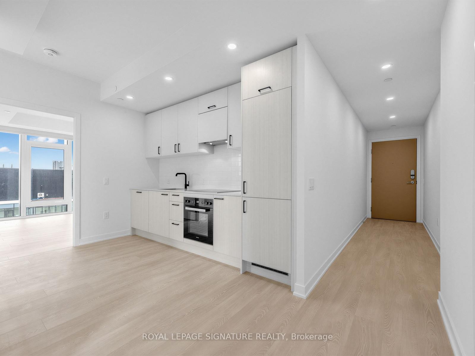 









1


Quarrington

Lane, 1007,
Toronto,




ON
M3C 0S4

