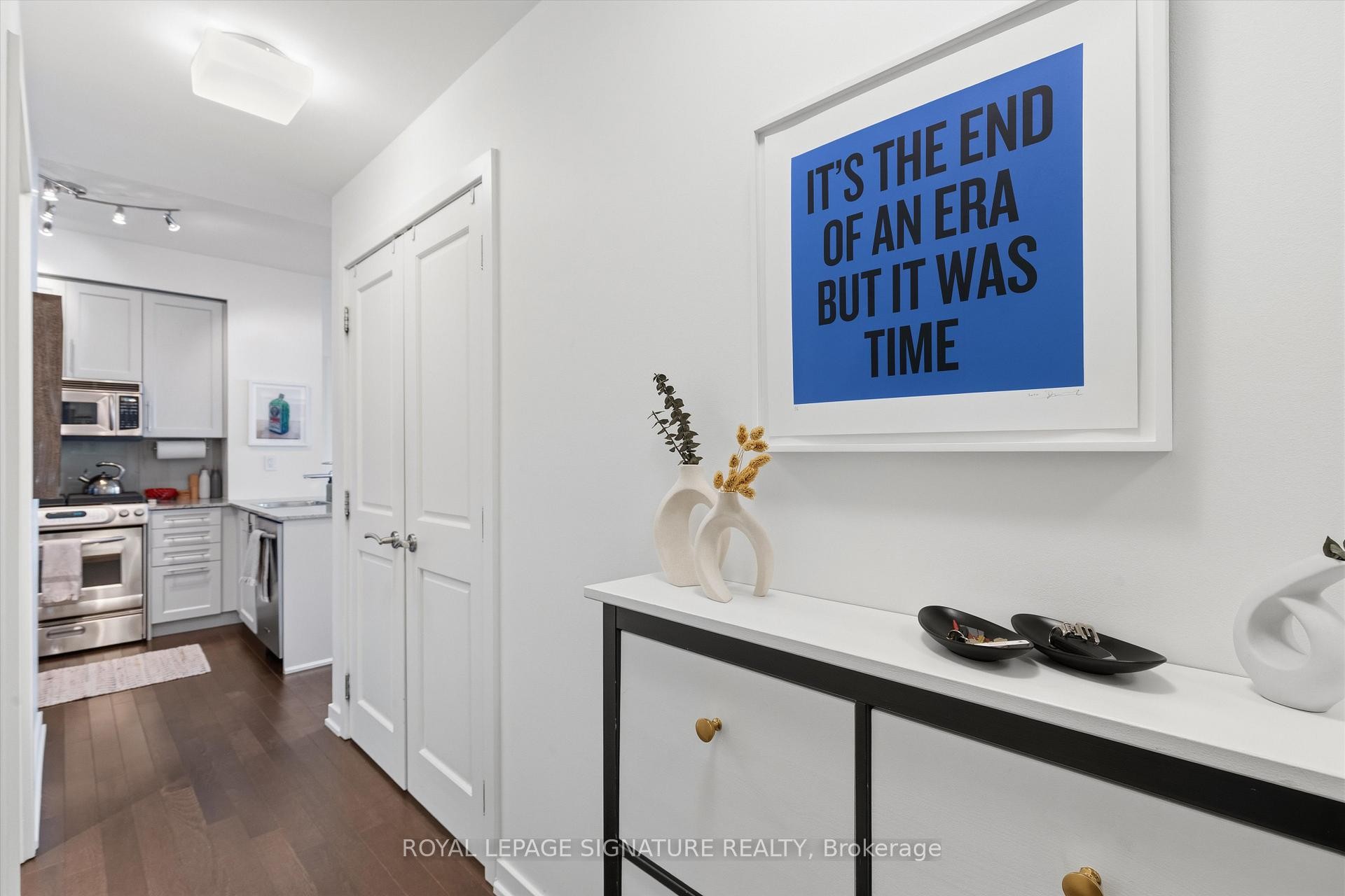 









33


Lombard

Street, 3205,
Toronto,




ON
M5C 3H8

