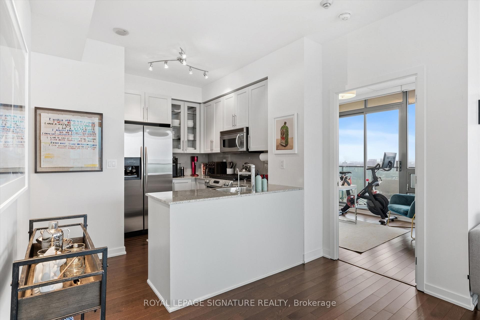 









33


Lombard

Street, 3205,
Toronto,




ON
M5C 3H8

