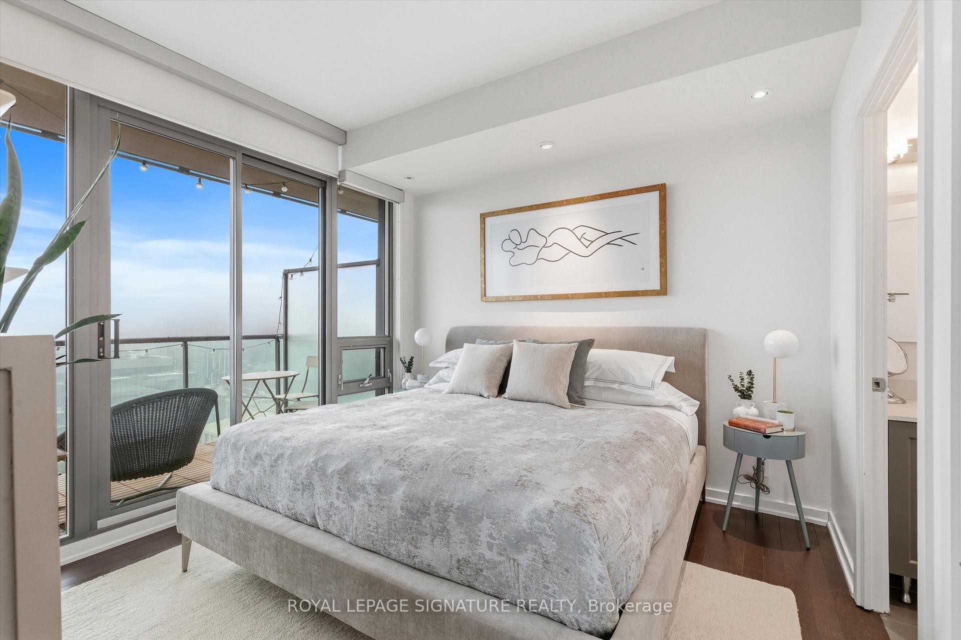 









33


Lombard

Street, 3205,
Toronto,




ON
M5C 3H8

