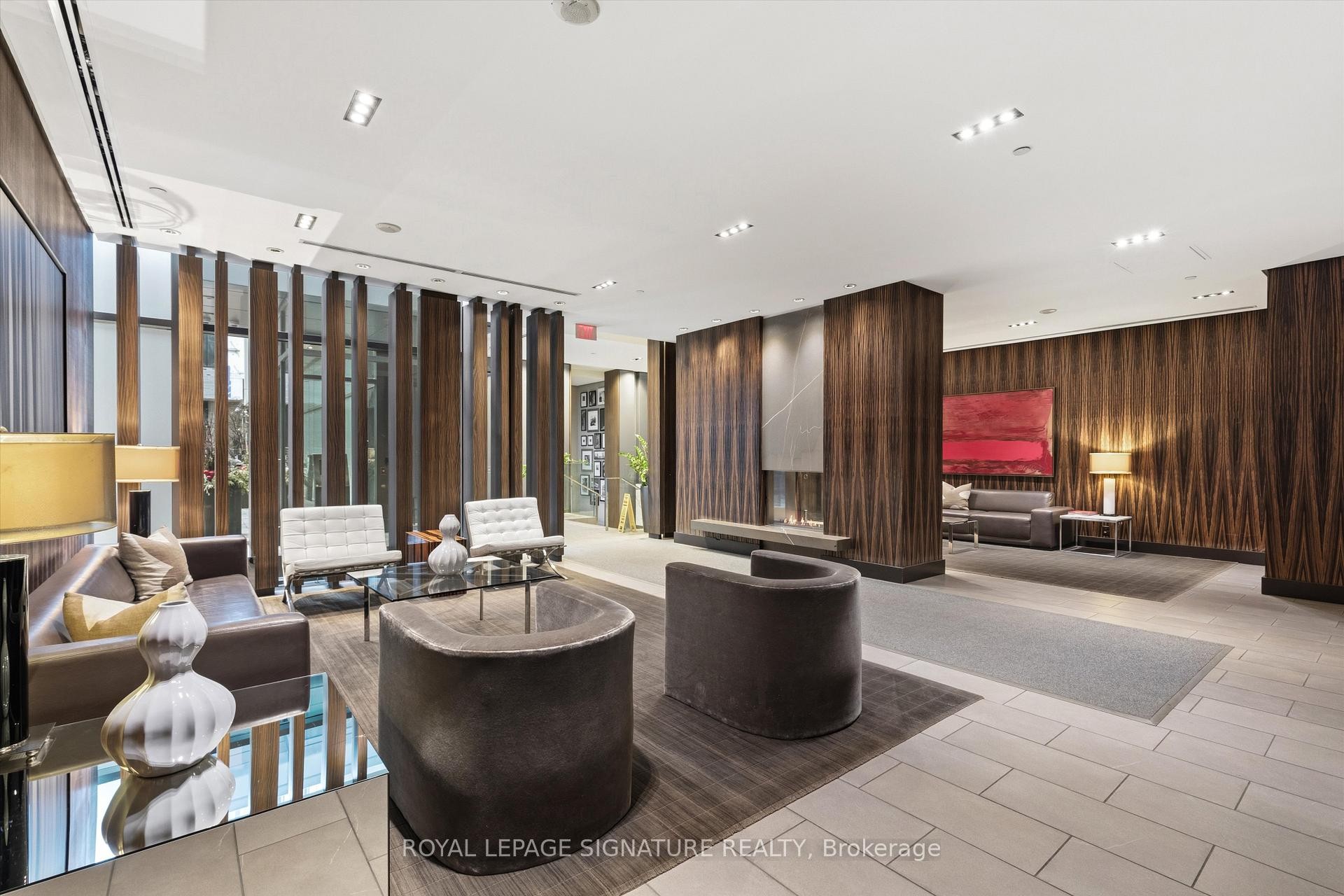 









33


Lombard

Street, 3205,
Toronto,




ON
M5C 3H8

