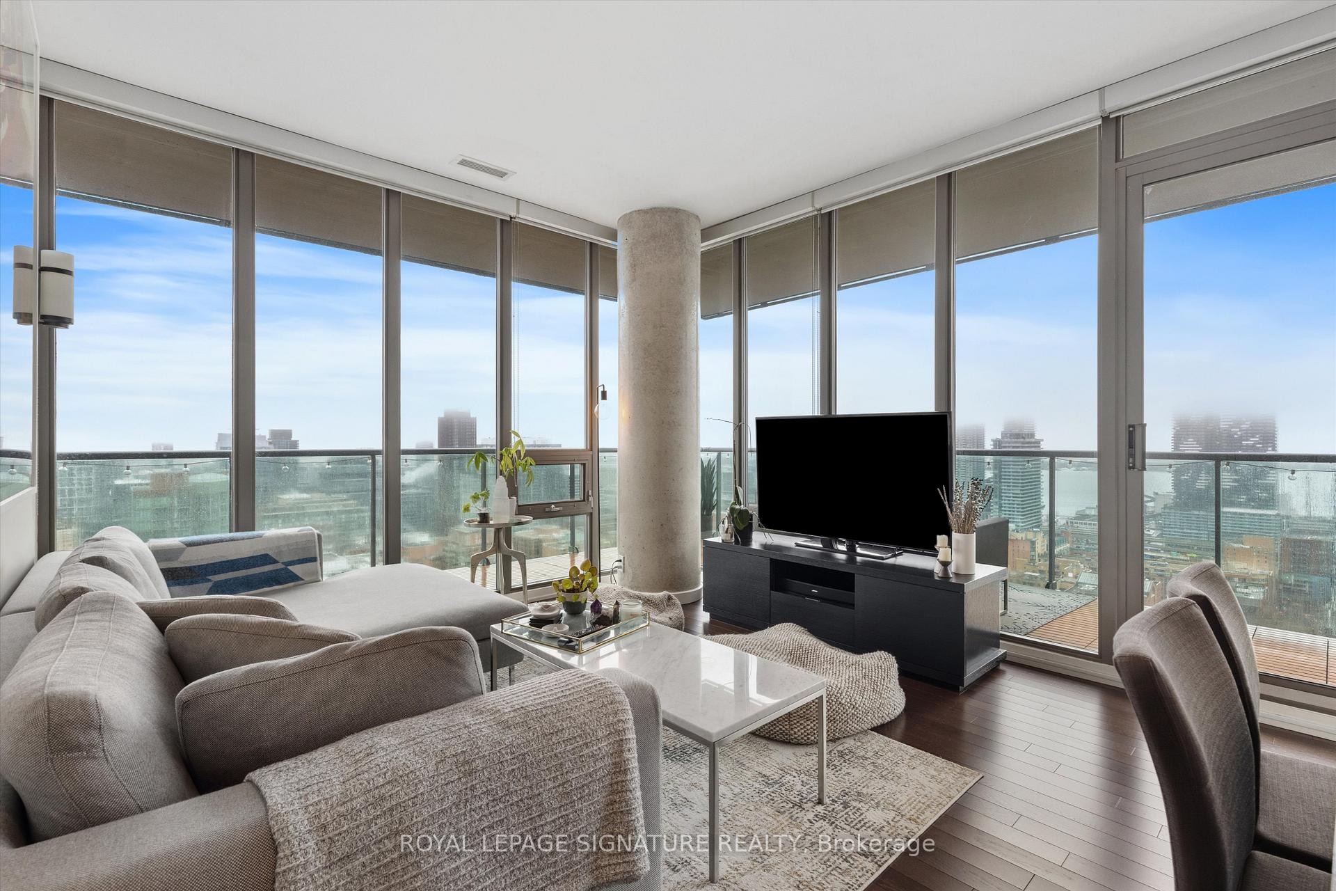 









33


Lombard

Street, 3205,
Toronto,




ON
M5C 3H8

