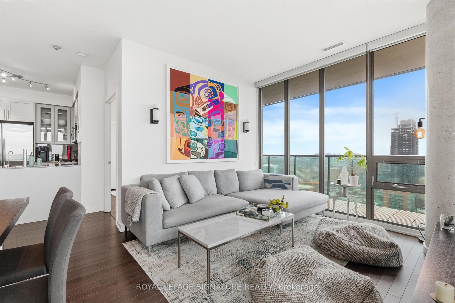 









33


Lombard

Street, 3205,
Toronto,




ON
M5C 3H8

