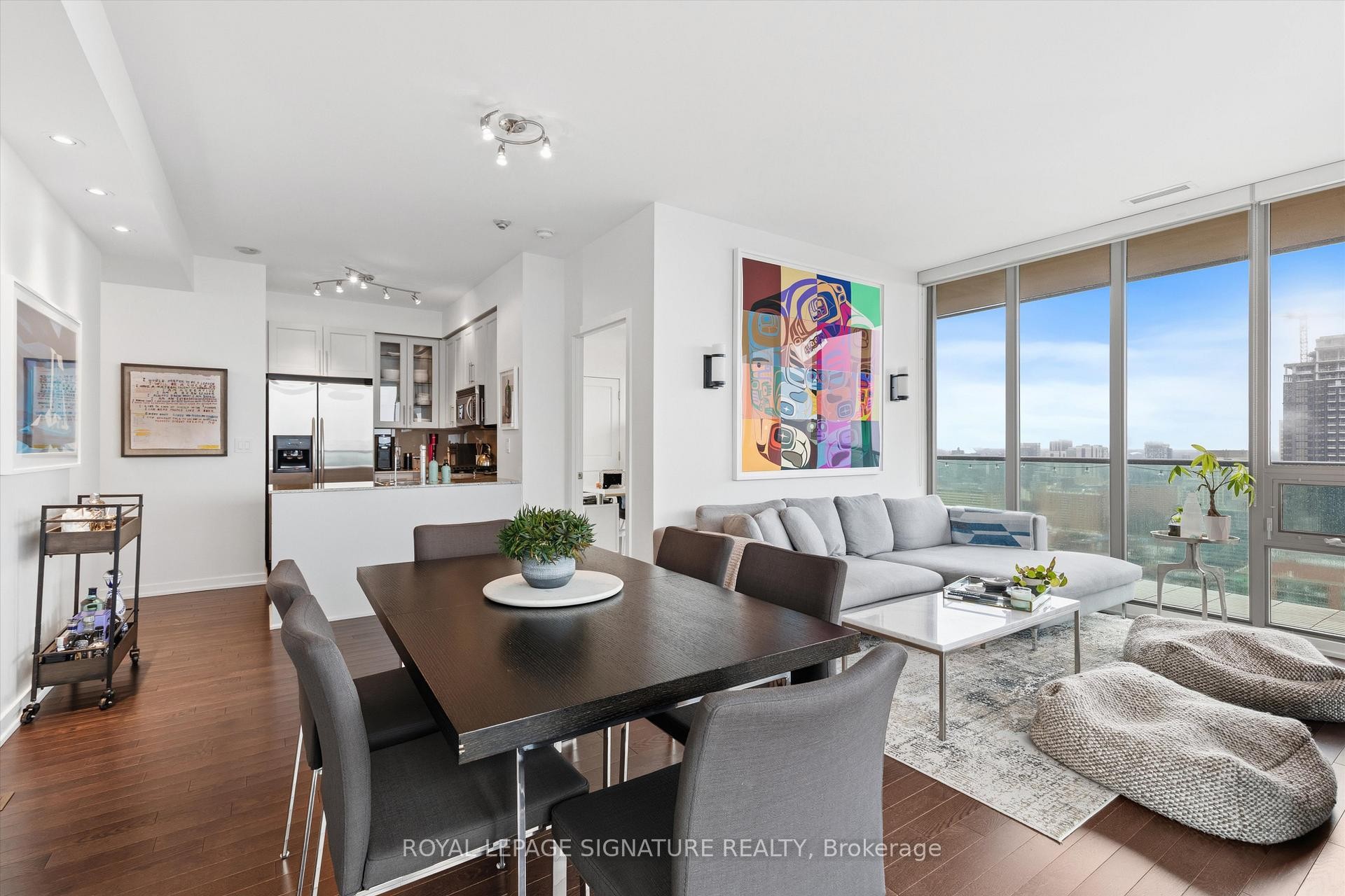 









33


Lombard

Street, 3205,
Toronto,




ON
M5C 3H8

