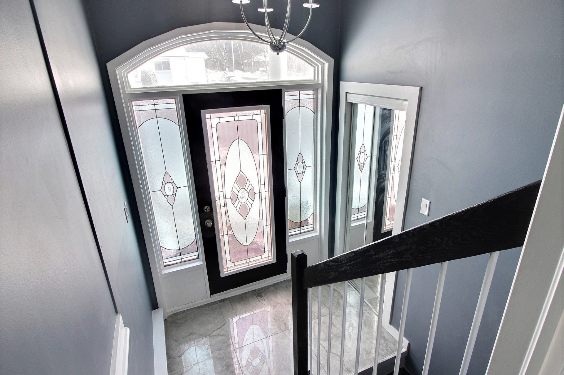 









101

 - 101A


Rue Émery-Bélisle

,
Papineauville,




QC
J0V1R0

