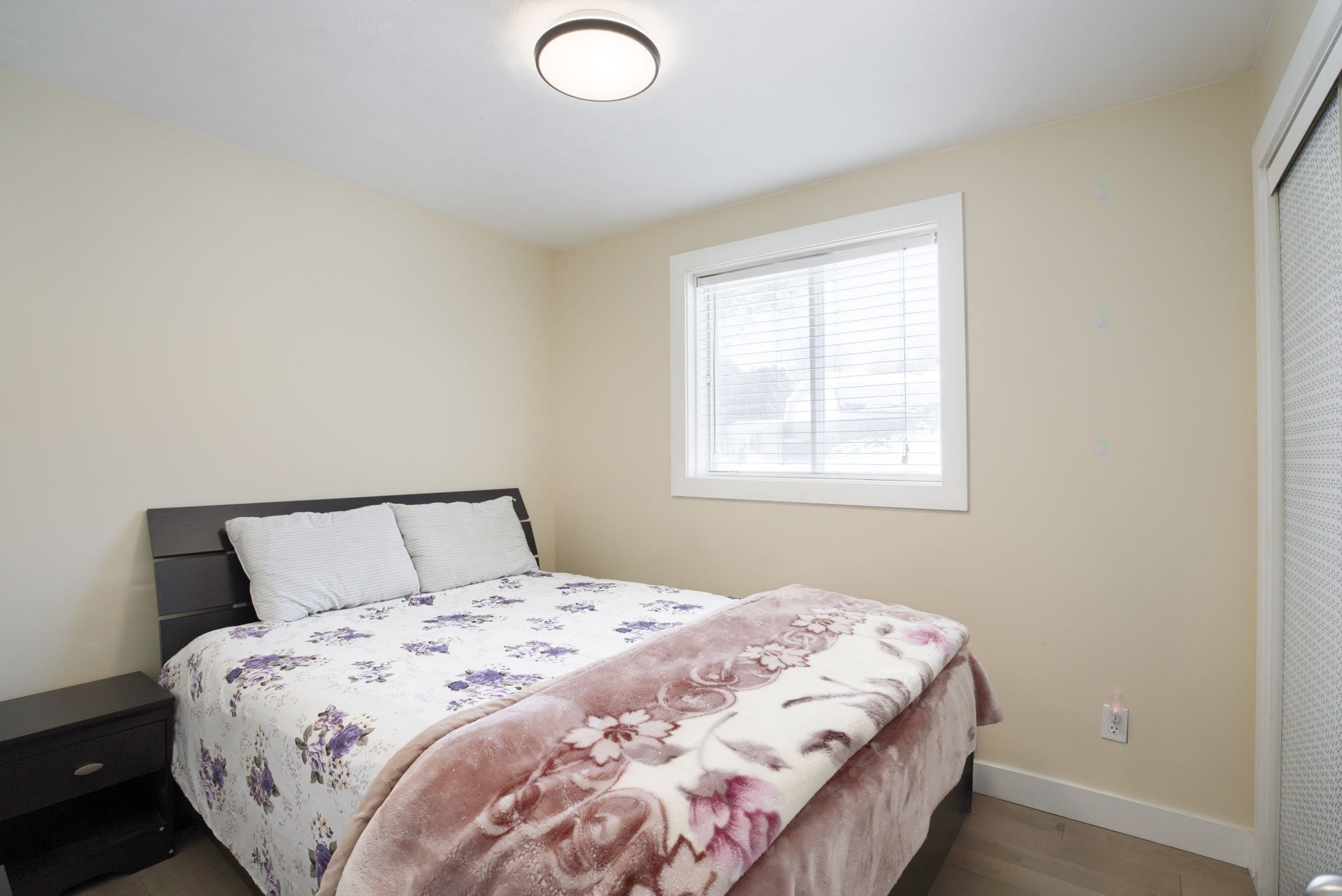 









101

 - 101A


Rue Émery-Bélisle

,
Papineauville,




QC
J0V1R0

