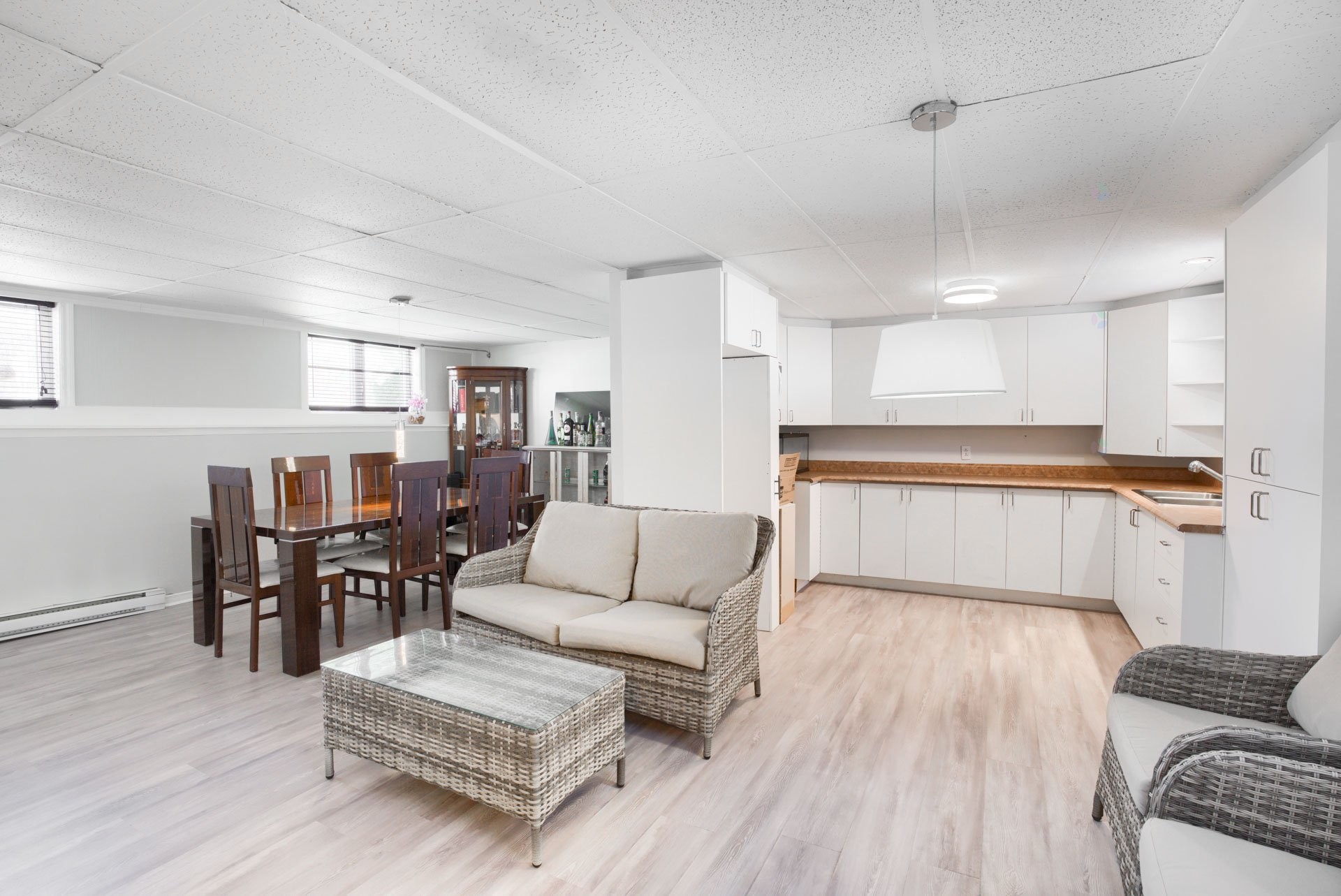 









101

 - 101A


Rue Émery-Bélisle

,
Papineauville,




QC
J0V1R0

