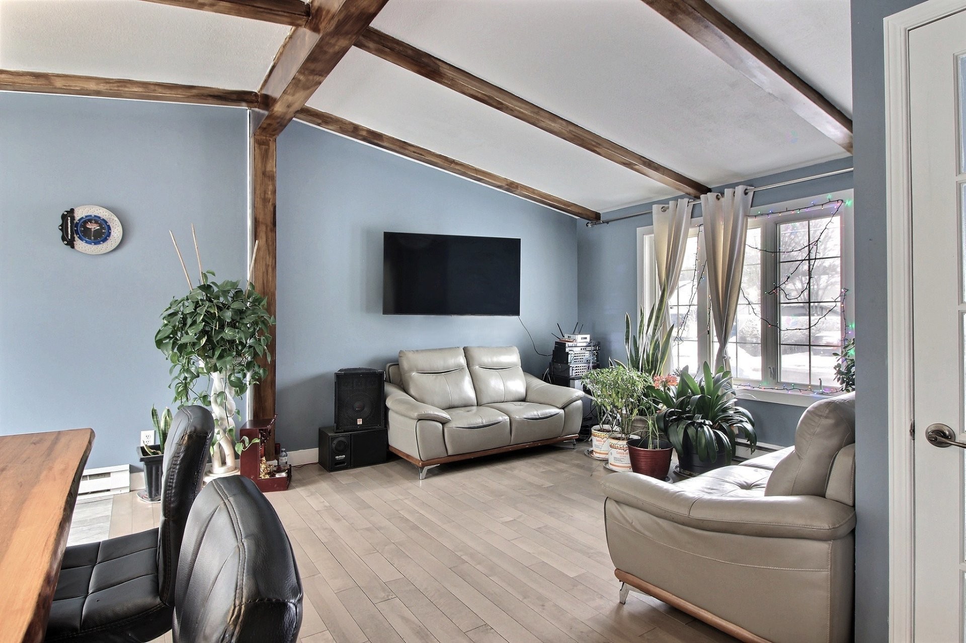 









101

 - 101A


Rue Émery-Bélisle

,
Papineauville,




QC
J0V1R0

