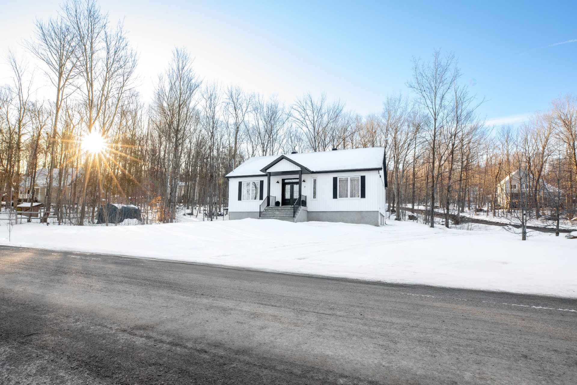 









9


Rue du Versant

,
Saint-André-d'Argenteuil,




QC
J0V1X0

