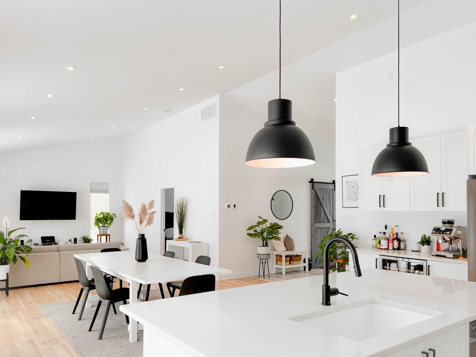 









9


Rue du Versant

,
Saint-André-d'Argenteuil,




QC
J0V1X0

