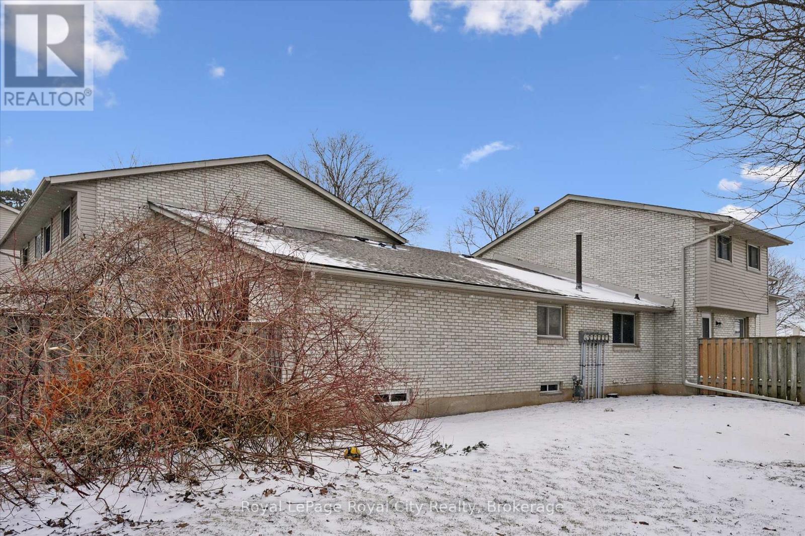 












90 - 700 PAISLEY ROAD

,
Guelph (Willow West/Sugarbush/West Acres),




Ontario
N1K1A3

