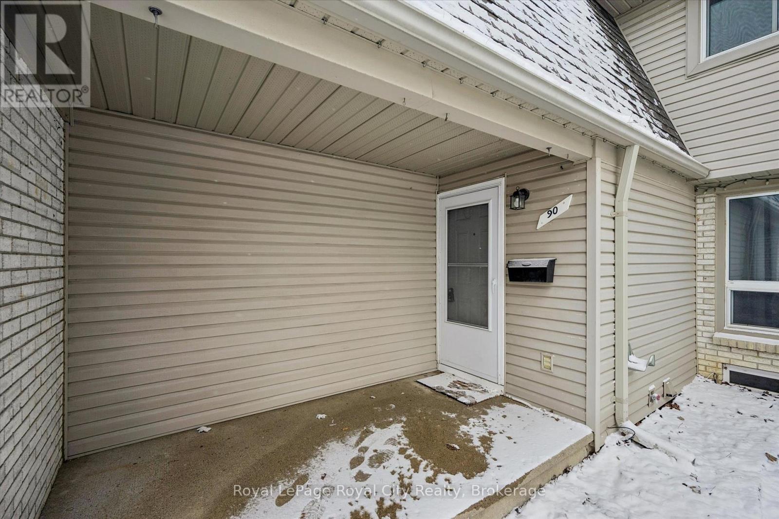 












90 - 700 PAISLEY ROAD

,
Guelph (Willow West/Sugarbush/West Acres),




Ontario
N1K1A3

