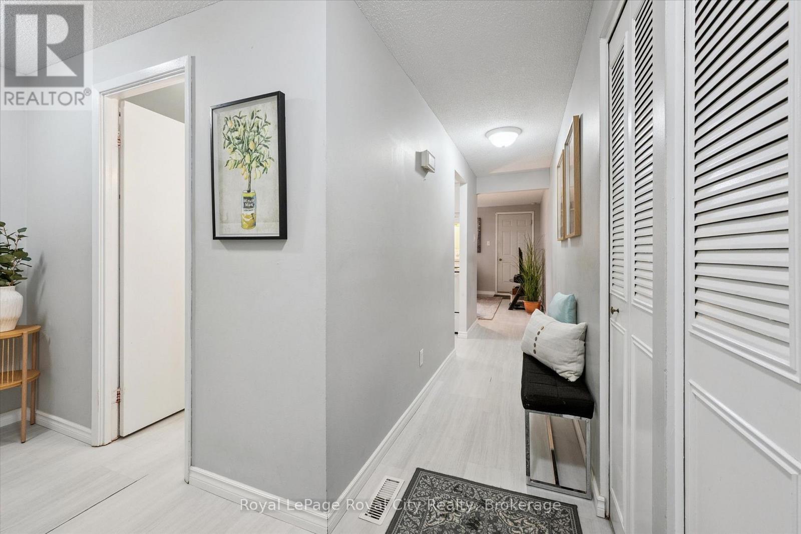 












90 - 700 PAISLEY ROAD

,
Guelph (Willow West/Sugarbush/West Acres),




Ontario
N1K1A3

