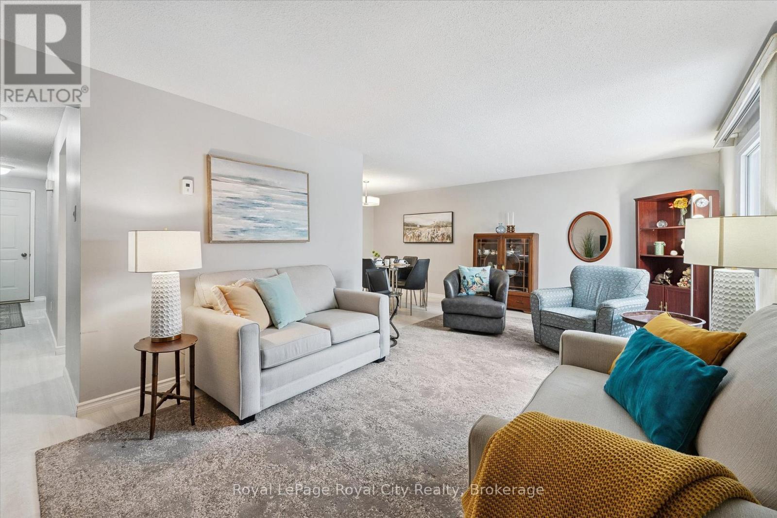 












90 - 700 PAISLEY ROAD

,
Guelph (Willow West/Sugarbush/West Acres),




Ontario
N1K1A3

