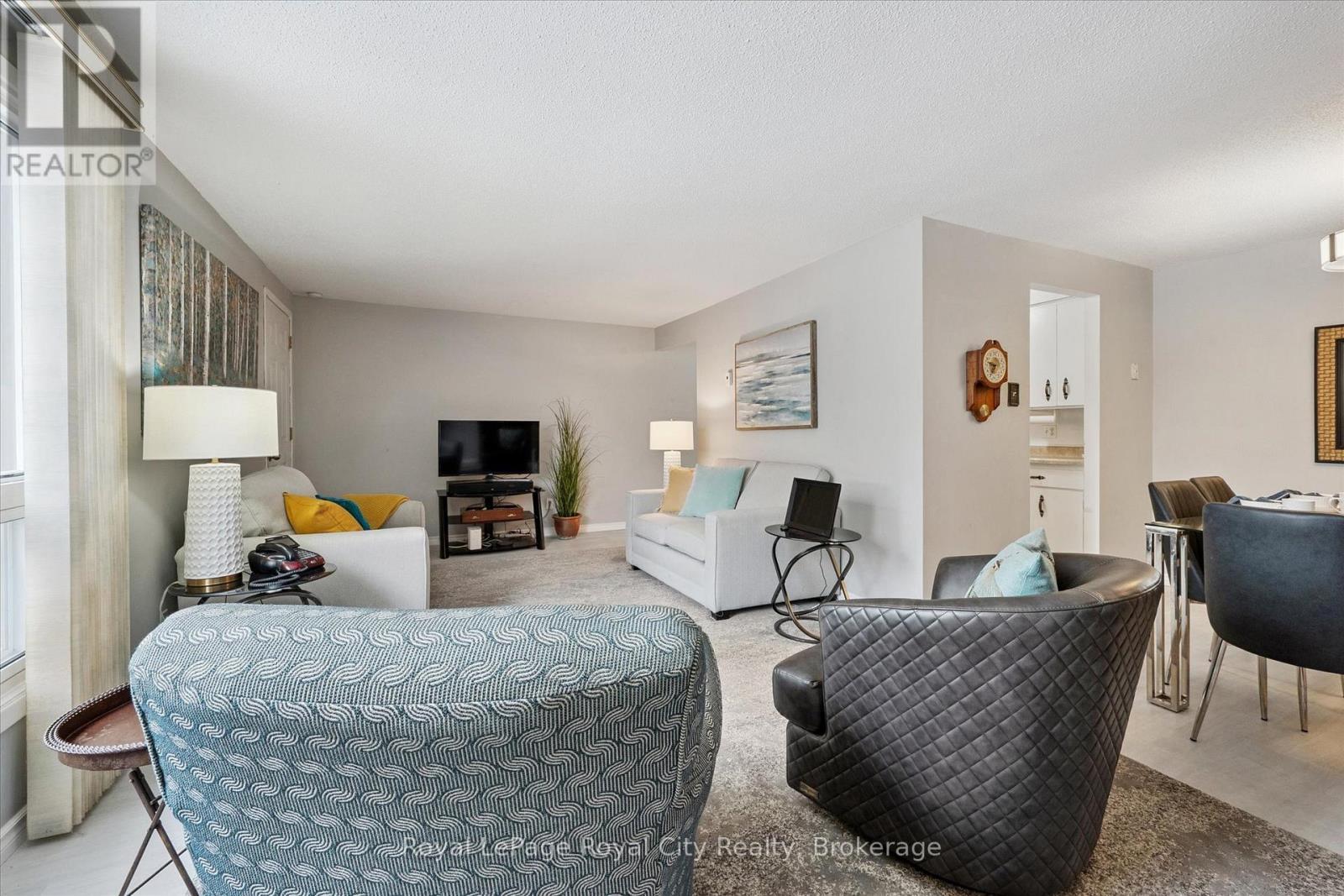 












90 - 700 PAISLEY ROAD

,
Guelph (Willow West/Sugarbush/West Acres),




Ontario
N1K1A3

