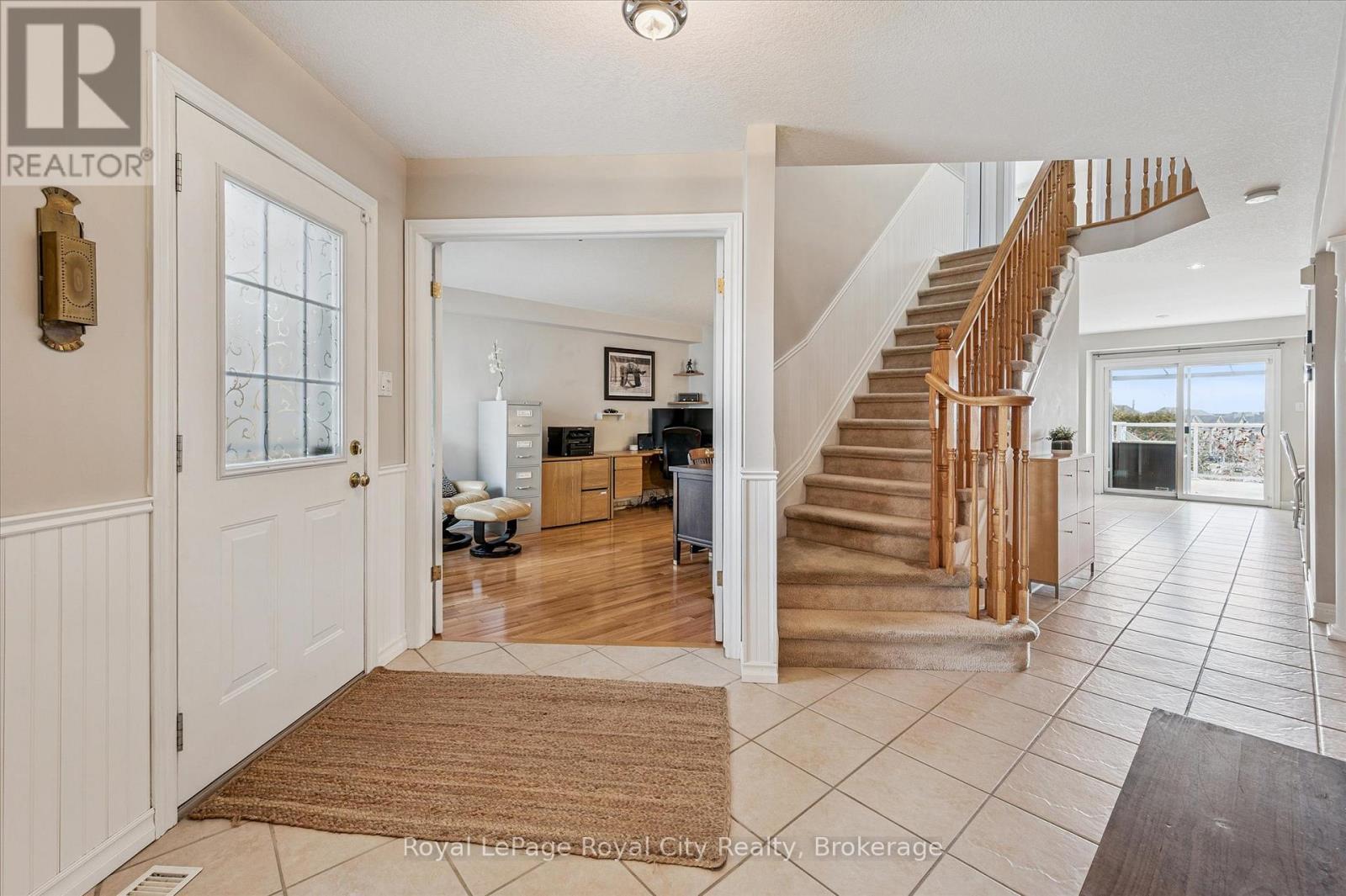 












87 LAW DRIVE

,
Guelph (Grange Road),




Ontario
N1E7J7

