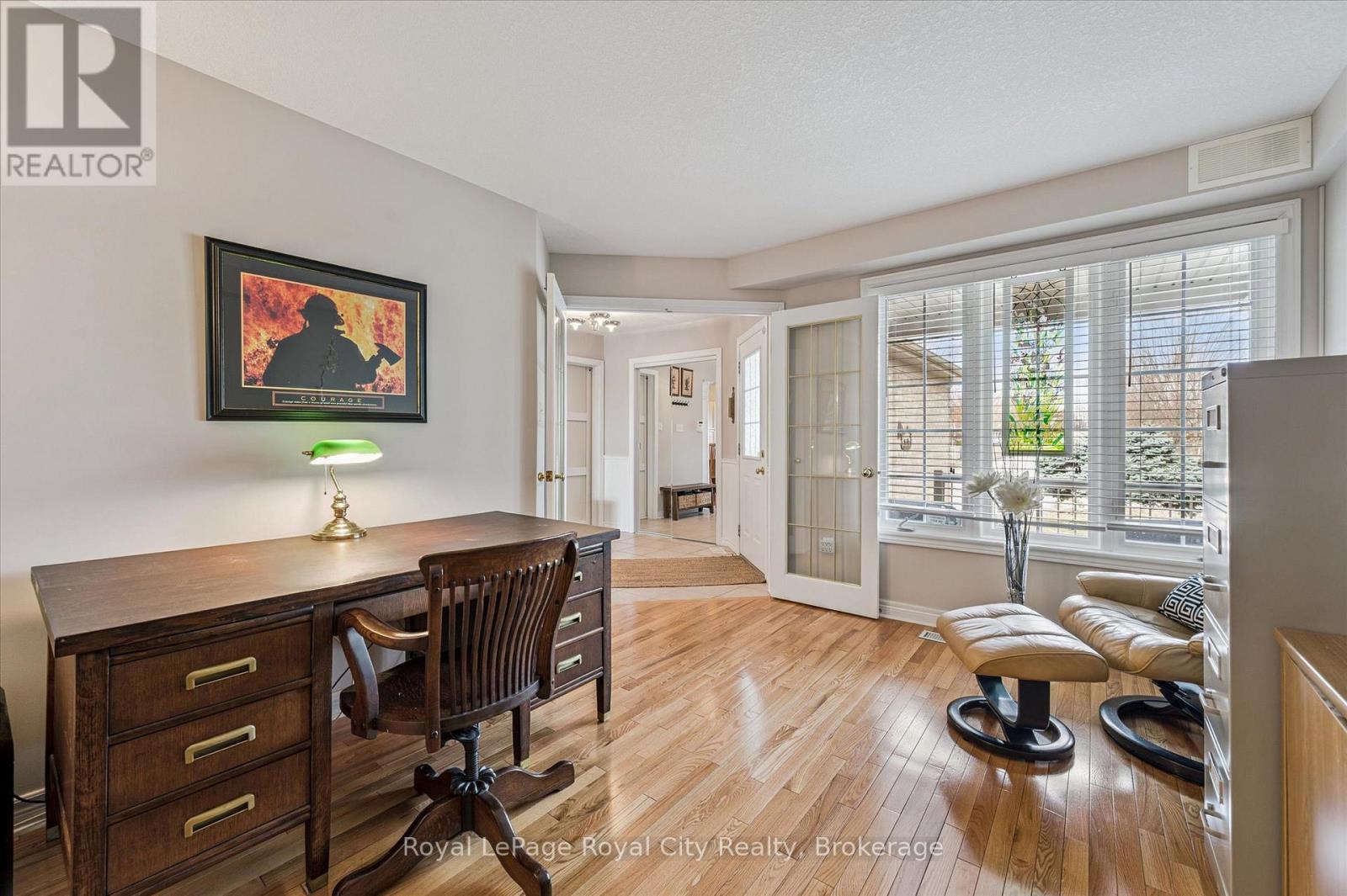 












87 LAW DRIVE

,
Guelph (Grange Road),




Ontario
N1E7J7

