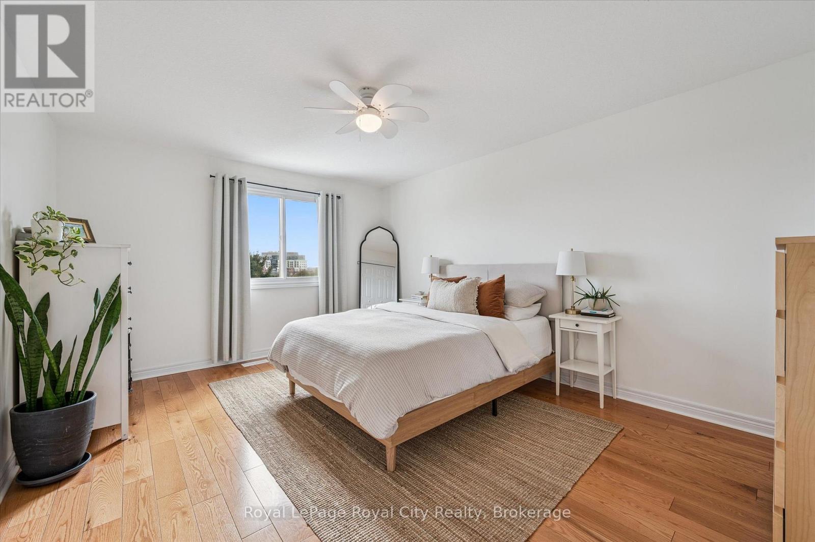 












87 LAW DRIVE

,
Guelph (Grange Road),




Ontario
N1E7J7

