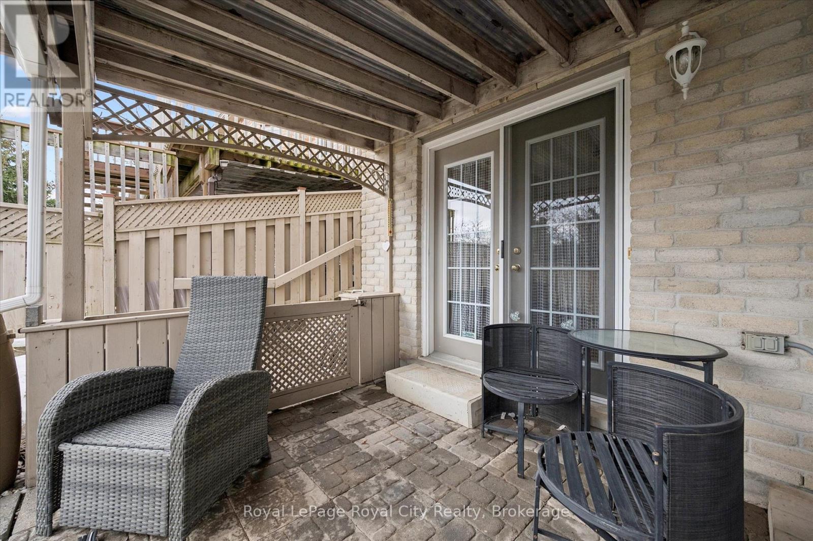 












87 LAW DRIVE

,
Guelph (Grange Road),




Ontario
N1E7J7

