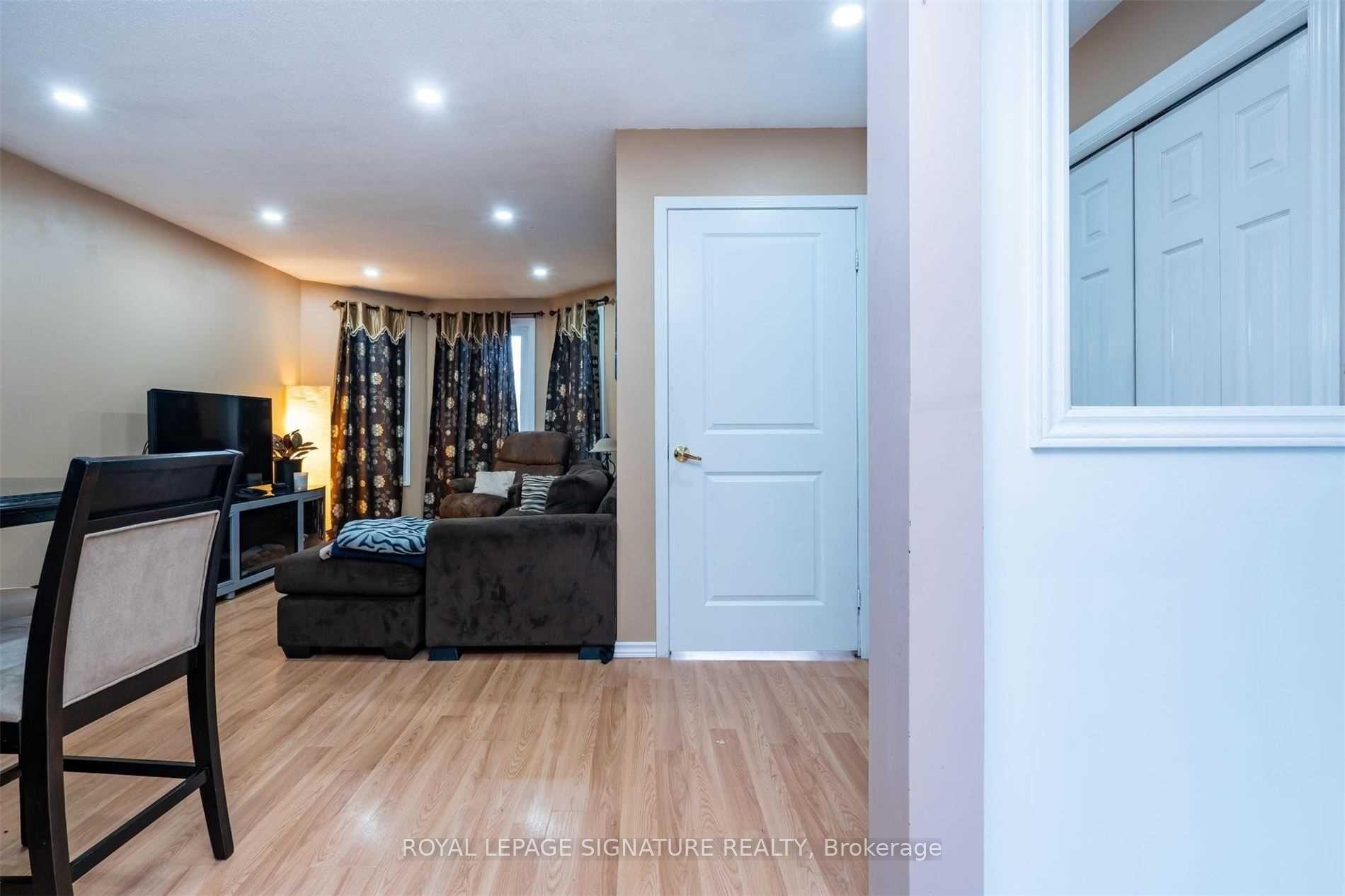 









52


Buchanan

Crescent, Upper,
Brantford,




ON
N3P 2A6

