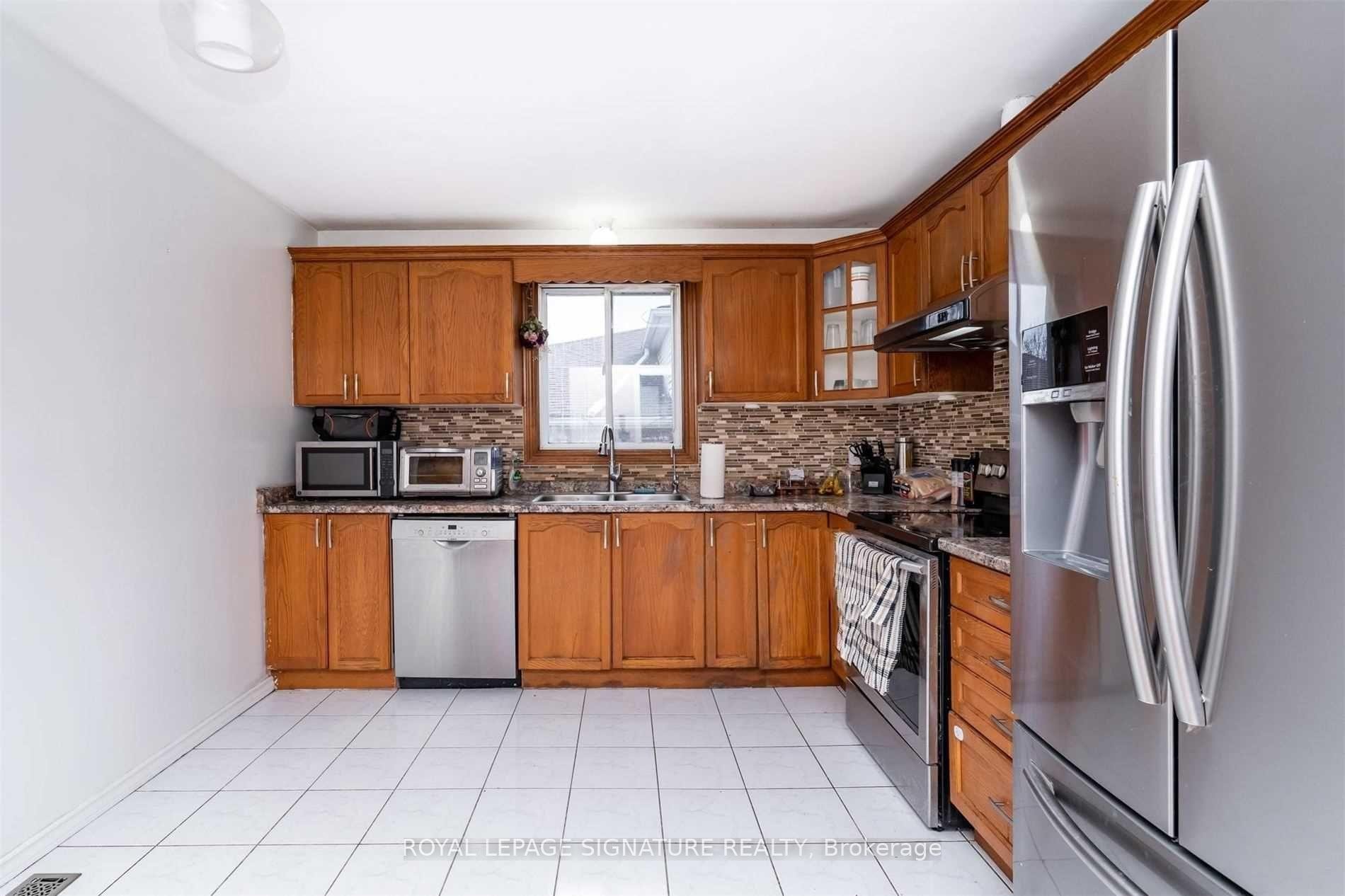 









52


Buchanan

Crescent, Upper,
Brantford,




ON
N3P 2A6


