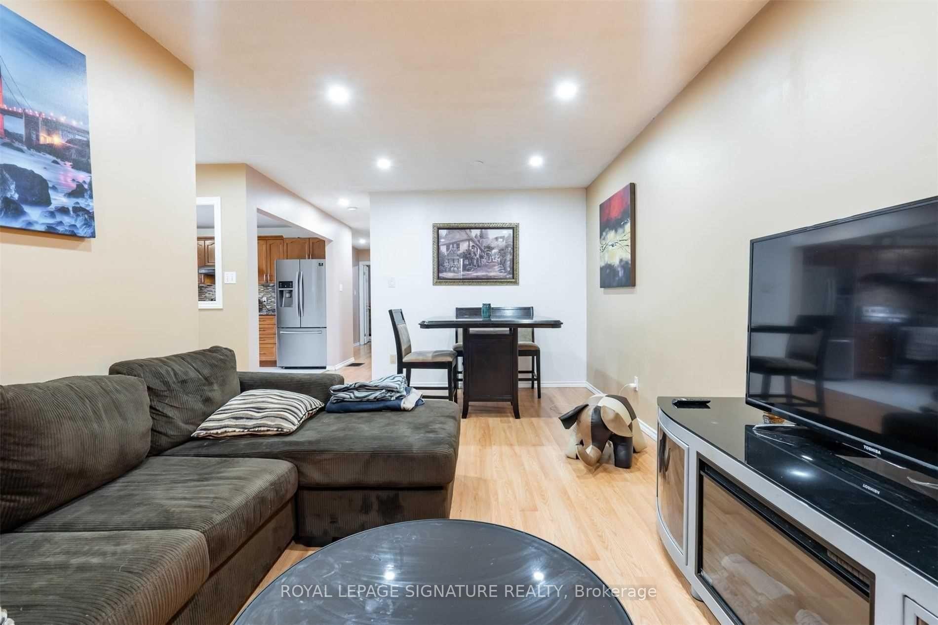 









52


Buchanan

Crescent, Upper,
Brantford,




ON
N3P 2A6

